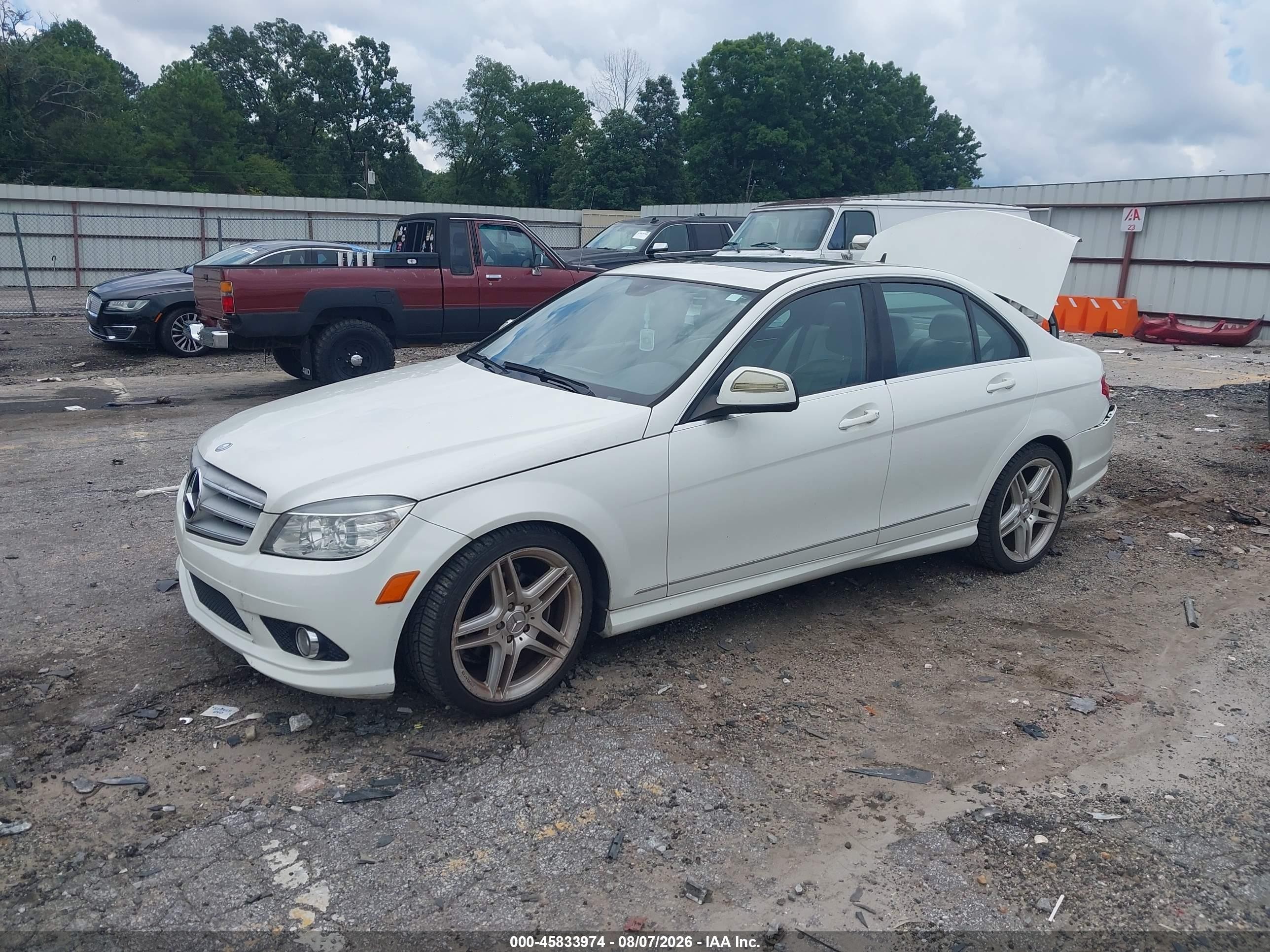 2009 Mercedes-benz C 300 Luxury/sport White vin: WDDGF54X39R057650