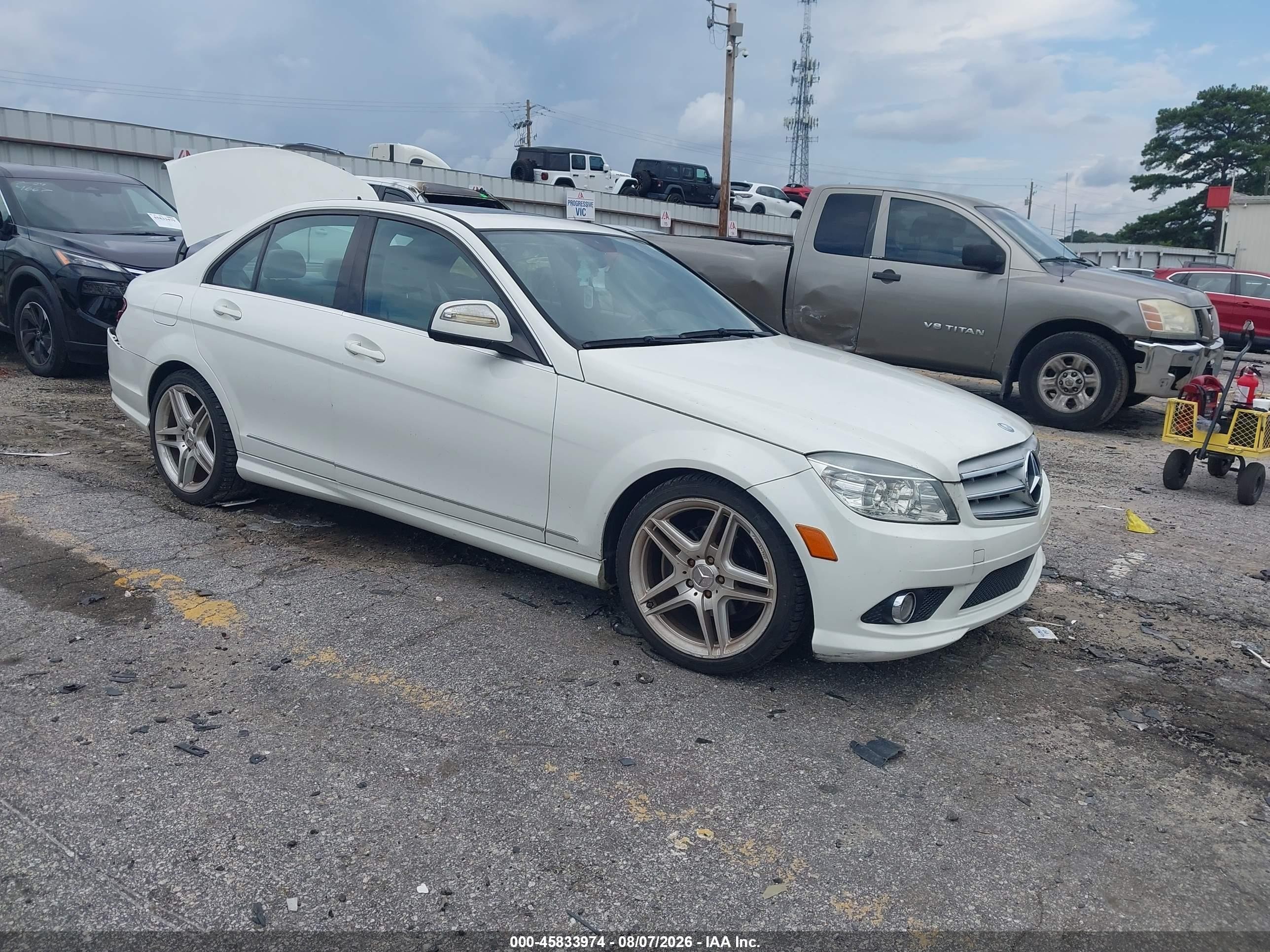 2009 Mercedes-benz C 300 Luxury/sport White vin: WDDGF54X39R057650