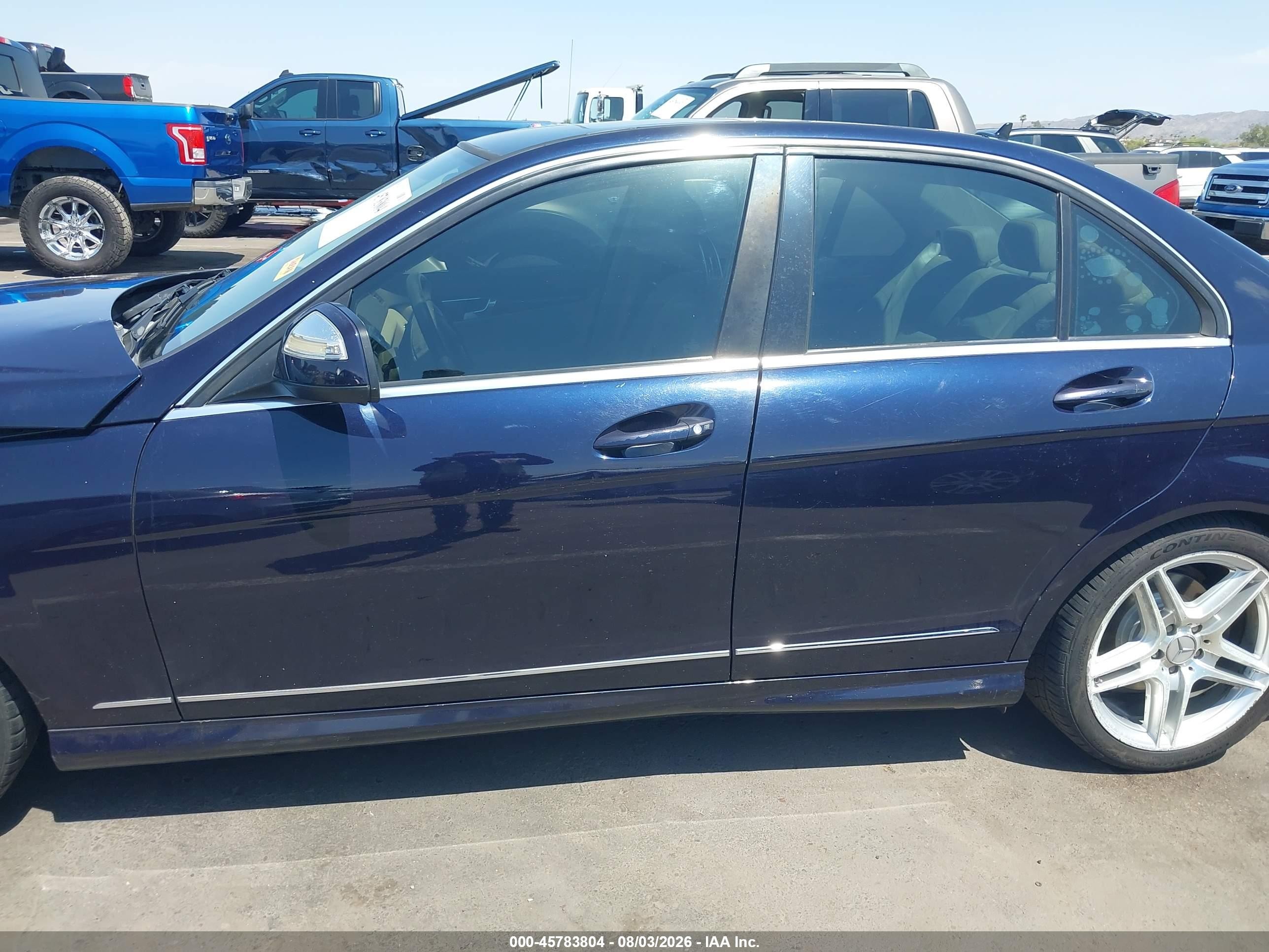 2009 Mercedes-benz C 300 Luxury/sport Синий vin: WDDGF54X39R082001