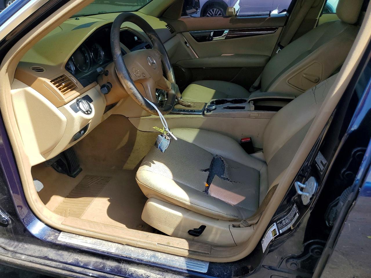 2008 Mercedes-benz C 300 Blue vin: WDDGF54X48F041358