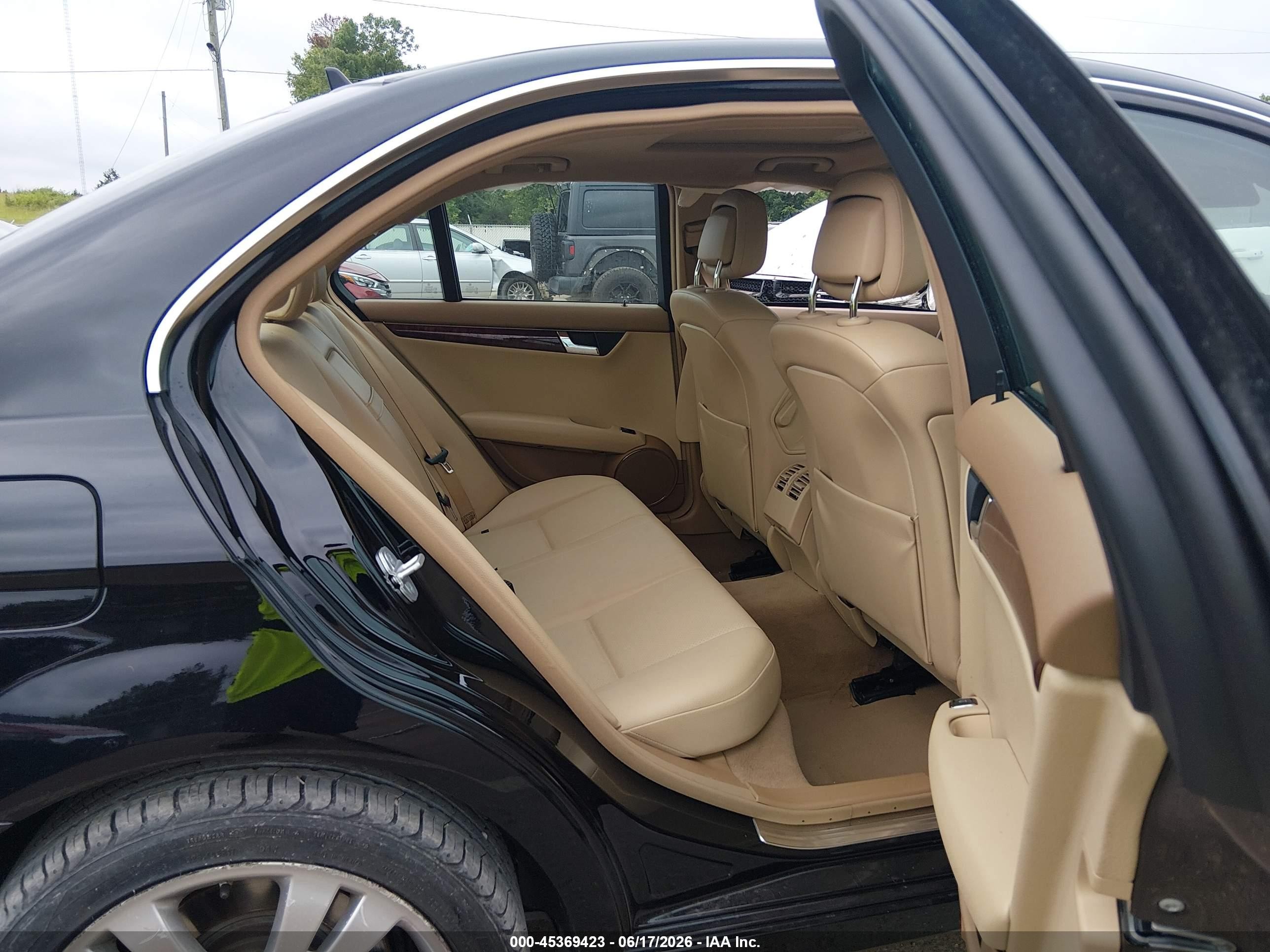 2008 Mercedes-benz C 300 Luxury/sport Black vin: WDDGF54X48F085182