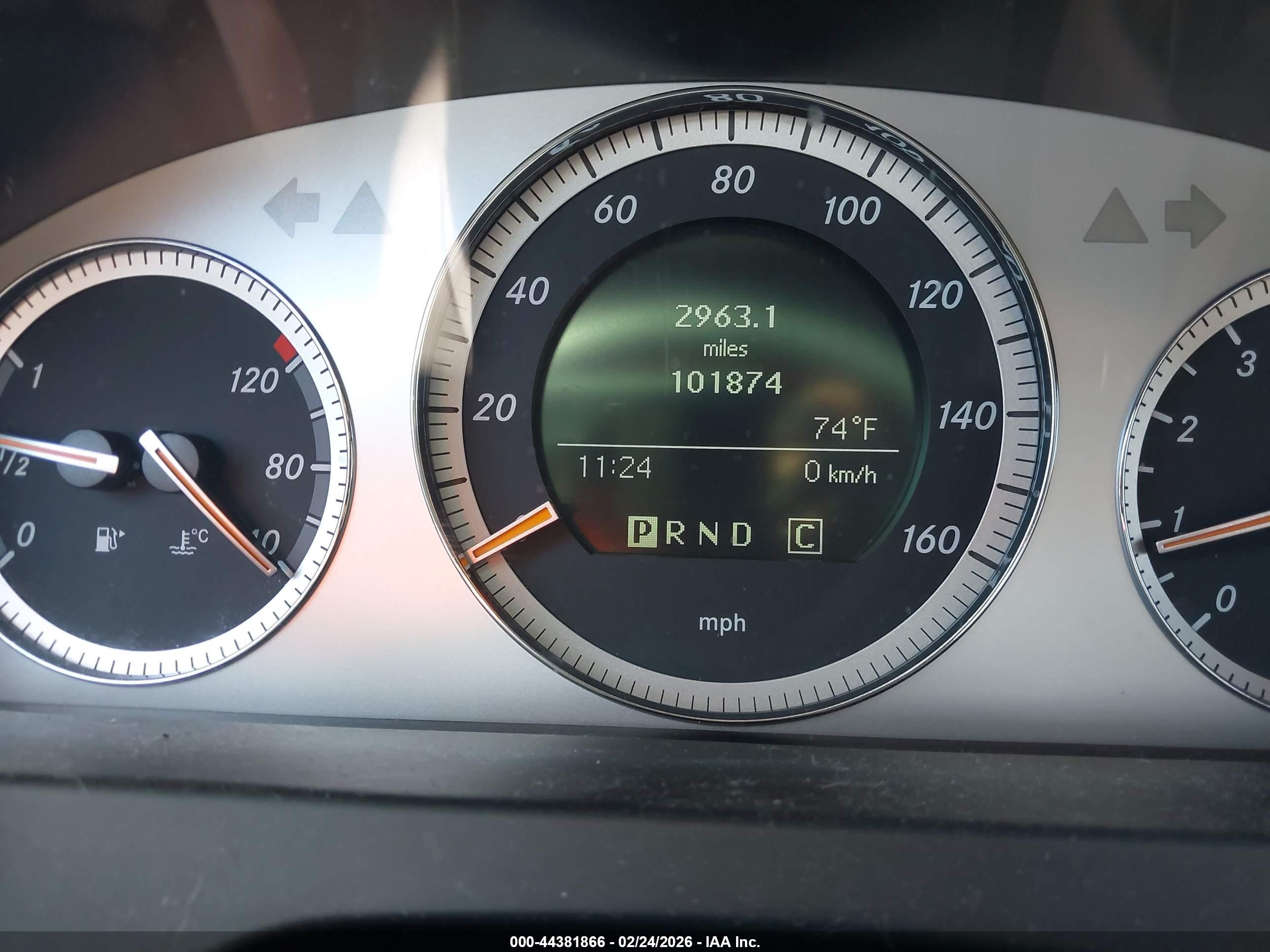 2008 Mercedes-benz C 300 Luxury/sport Серый vin: WDDGF54X48F132663
