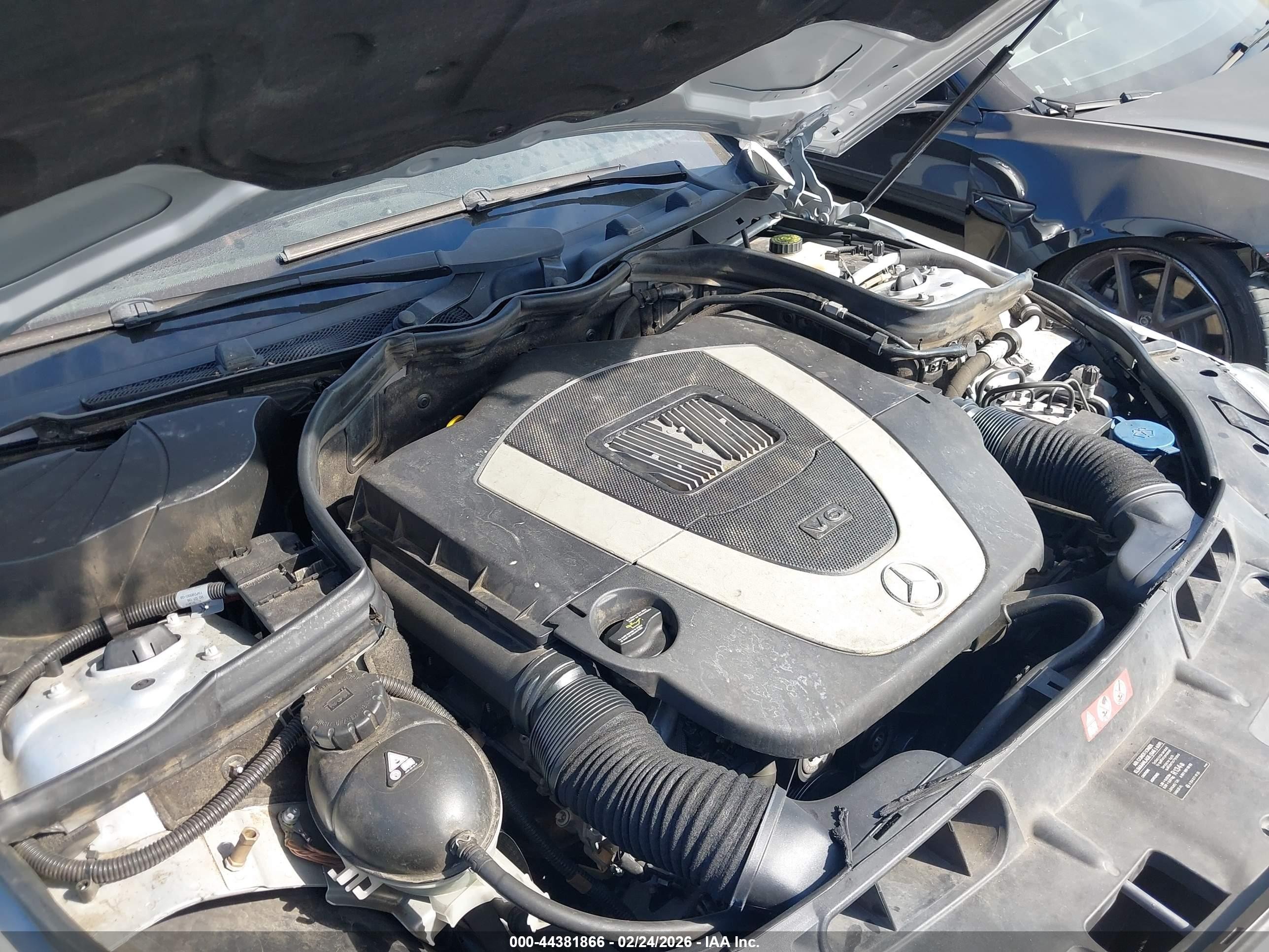 2008 Mercedes-benz C 300 Luxury/sport Серый vin: WDDGF54X48F132663