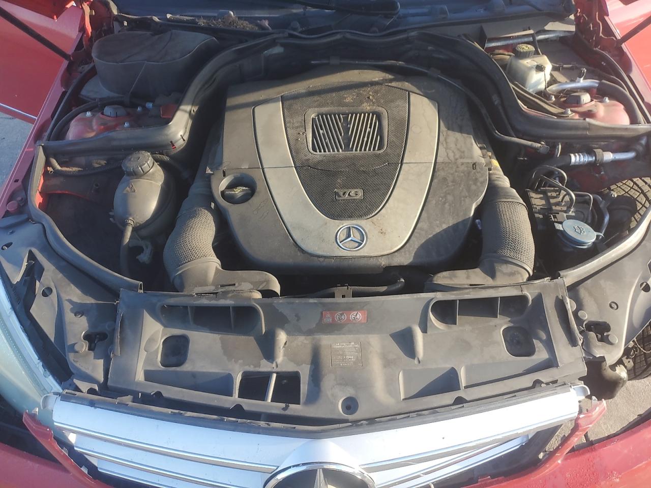 2008 Mercedes-benz C 300 Красный vin: WDDGF54X48R014224