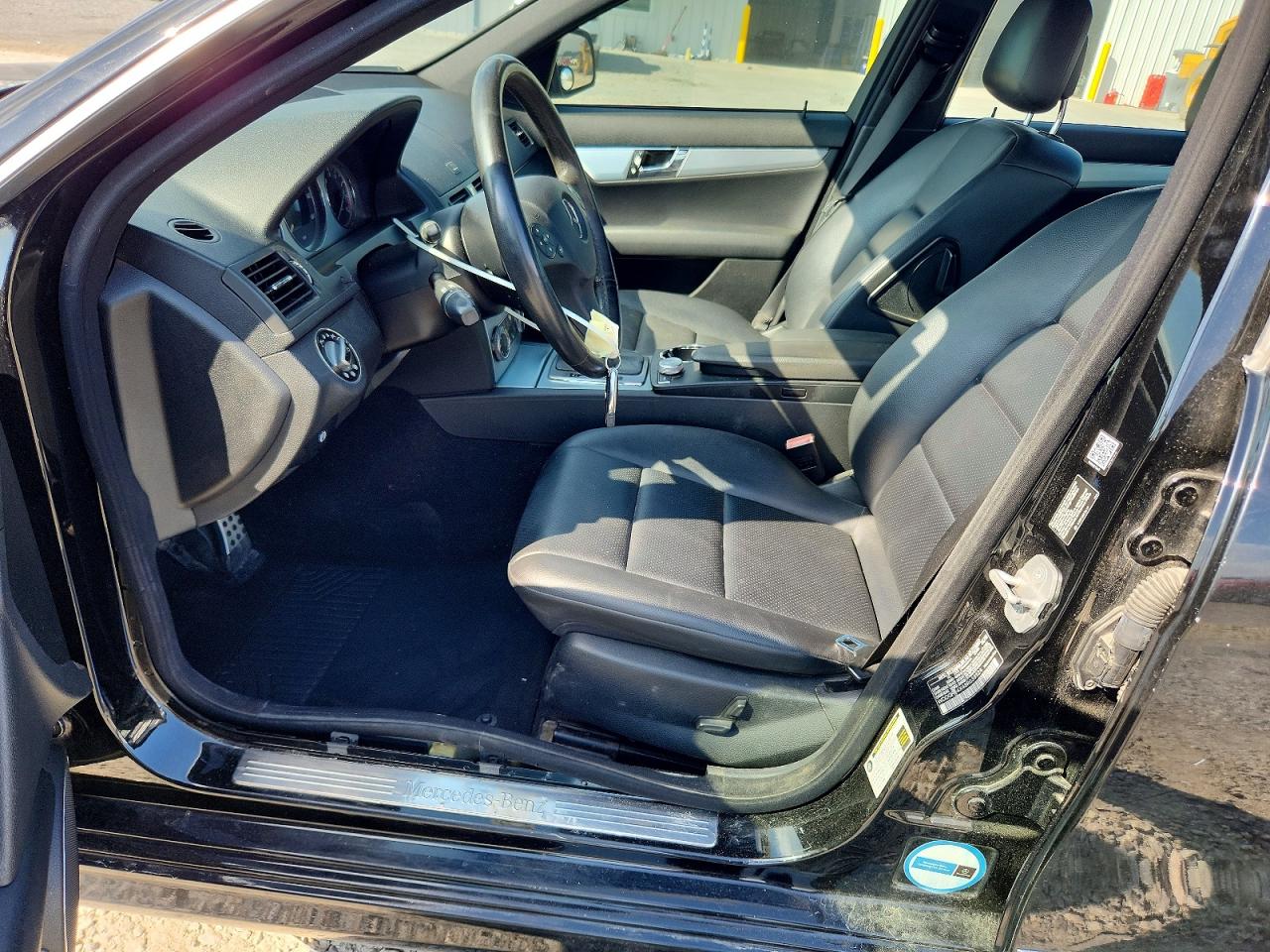 2008 Mercedes-benz C 300 Black vin: WDDGF54X48R038524