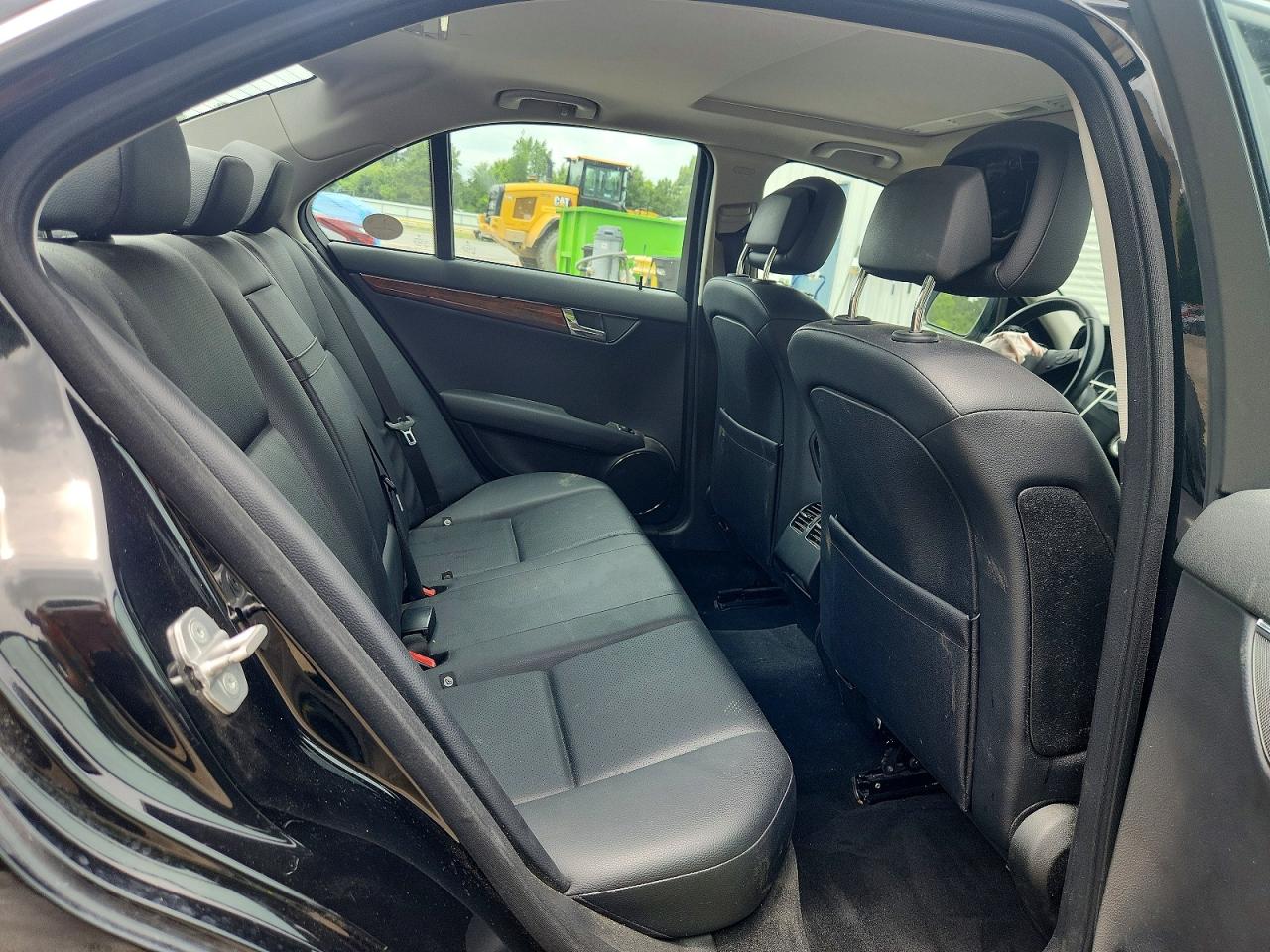2009 Mercedes-benz C 300 Black vin: WDDGF54X49F204673