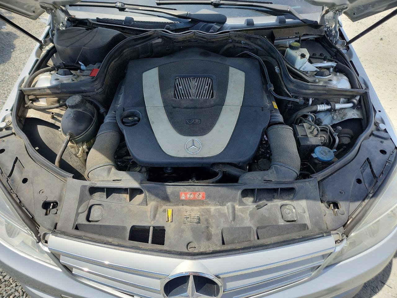 2009 Mercedes-benz C 300 Silver vin: WDDGF54X49R059830