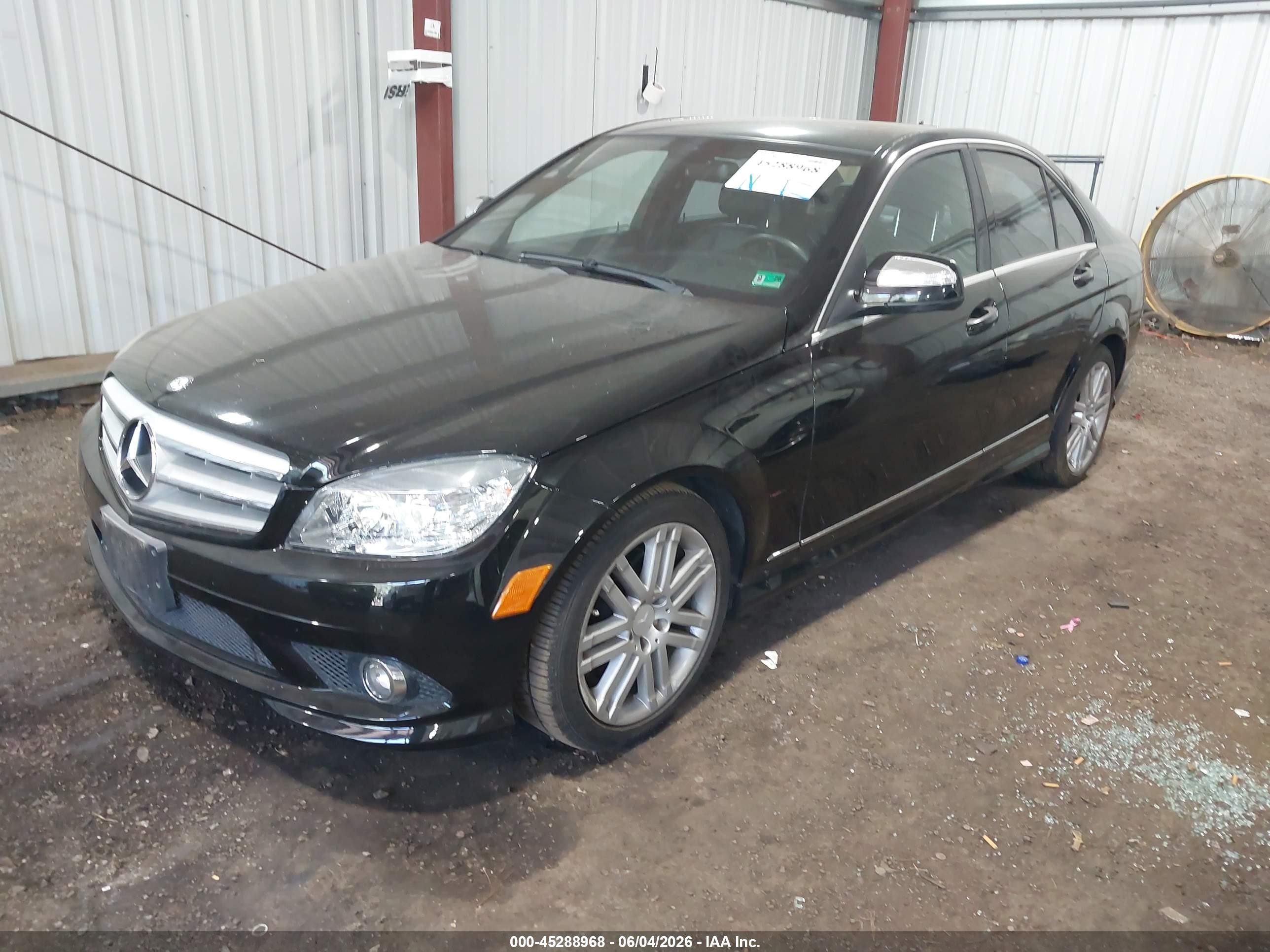 2009 Mercedes-benz C 300 Luxury/sport Black vin: WDDGF54X49R065367
