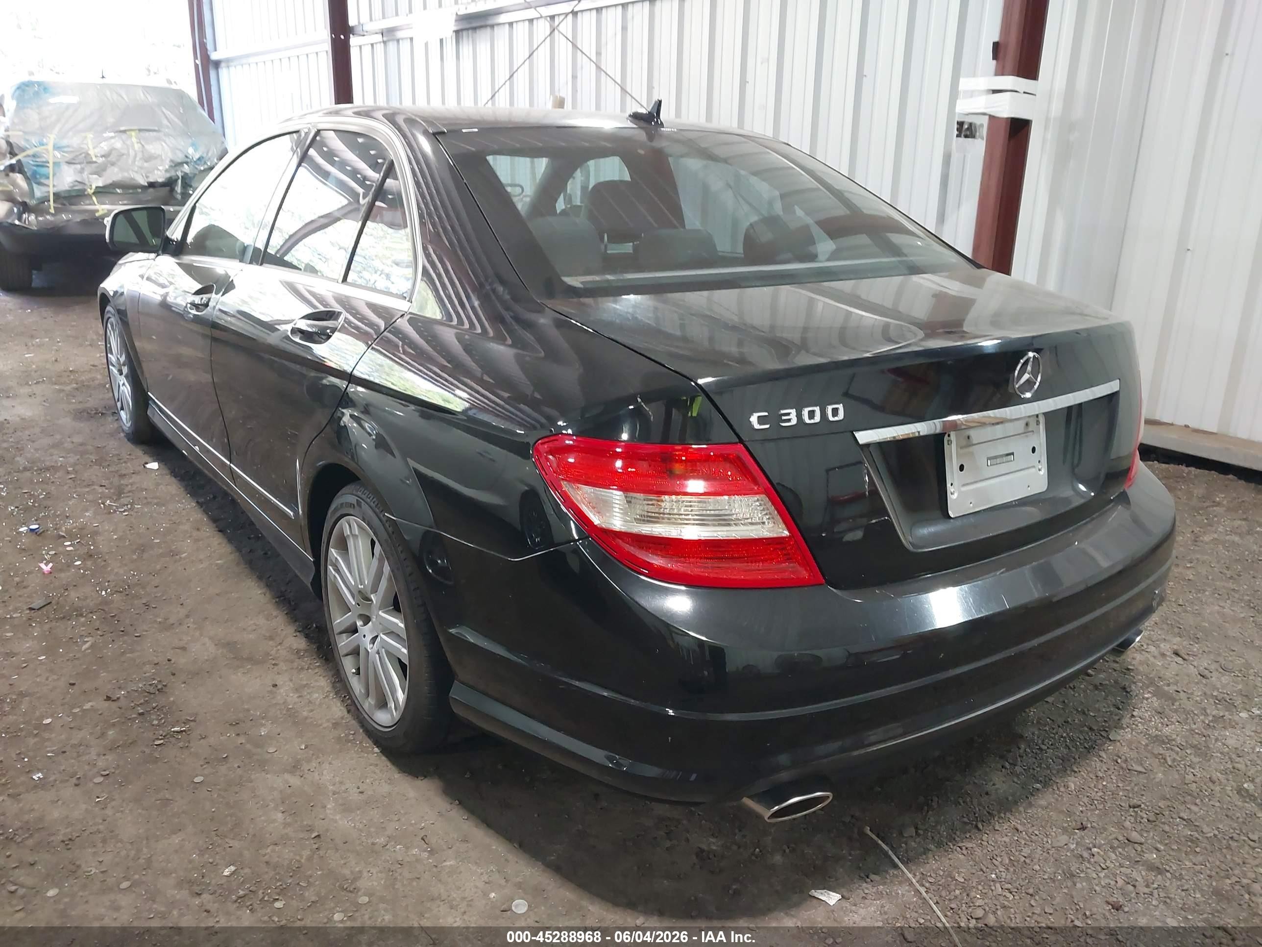 2009 Mercedes-benz C 300 Luxury/sport Black vin: WDDGF54X49R065367
