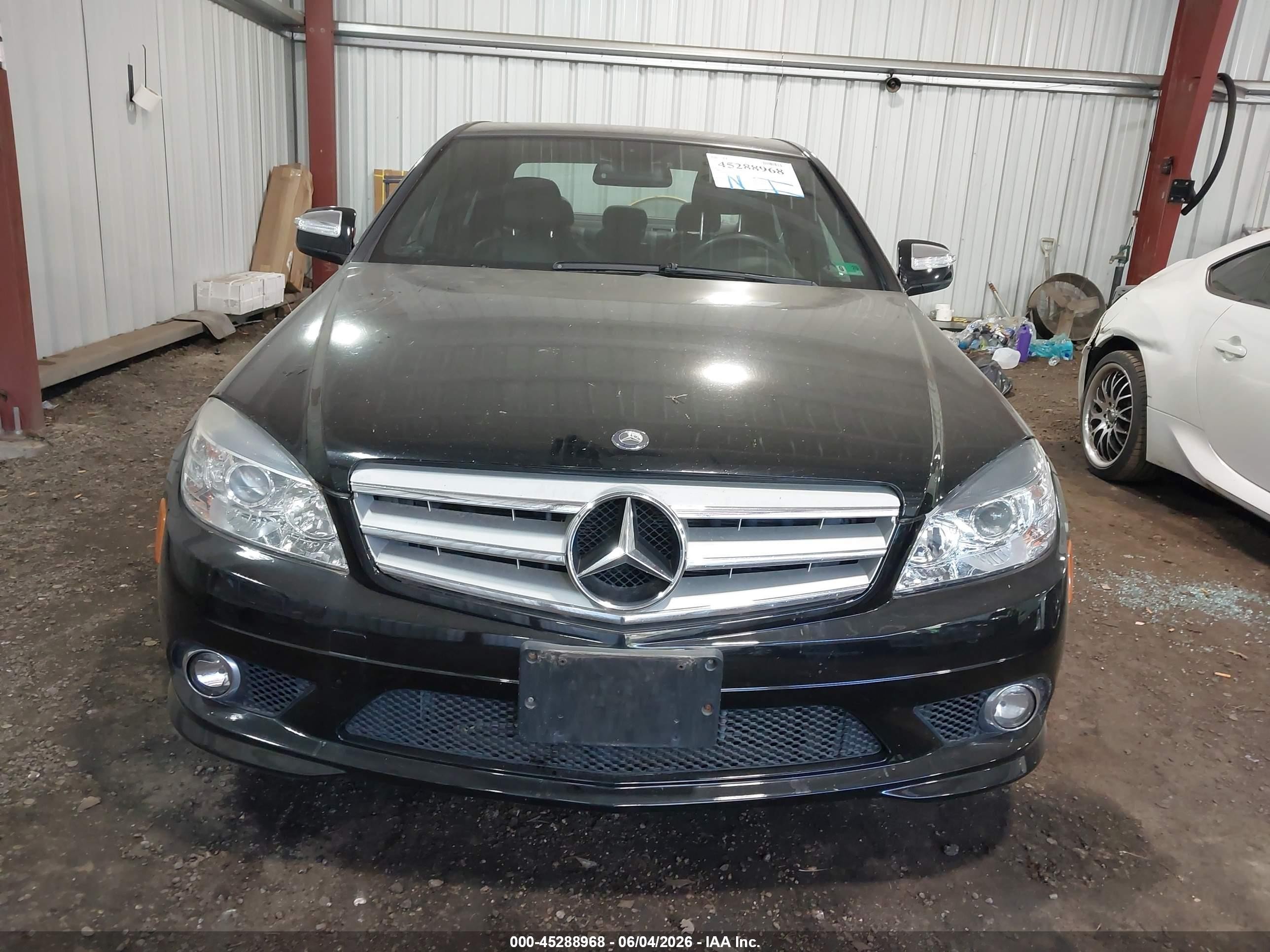 2009 Mercedes-benz C 300 Luxury/sport Black vin: WDDGF54X49R065367