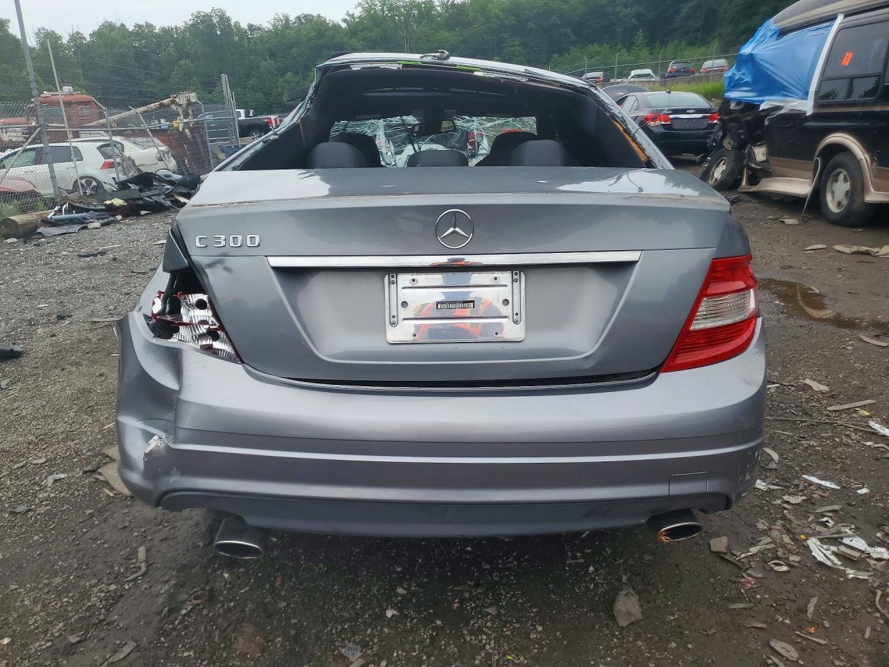 2009 Mercedes-benz C 300 Gray vin: WDDGF54X49R073579