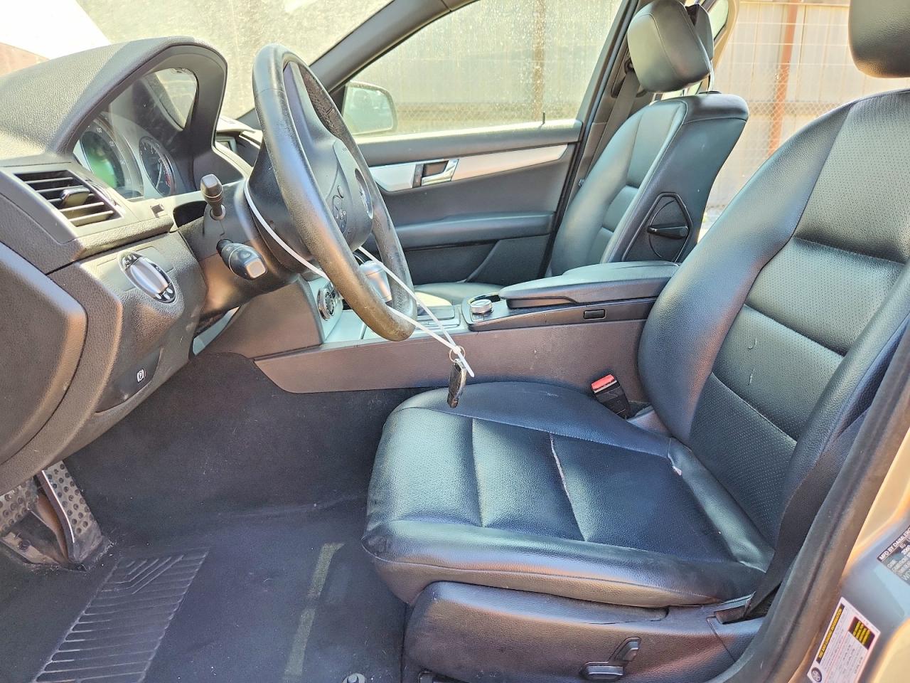 2008 Mercedes-benz C 300 Gray vin: WDDGF54X58F057715