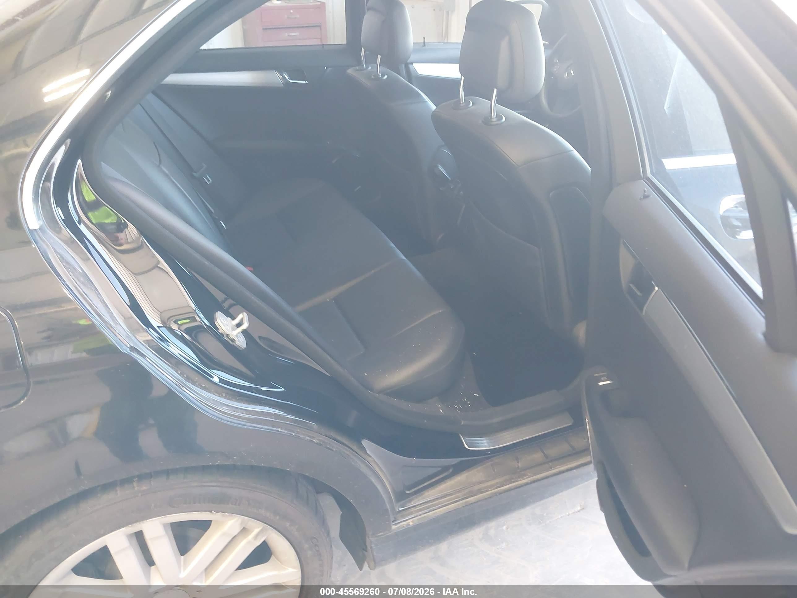 2008 Mercedes-benz C 300 Luxury/sport Black vin: WDDGF54X58F077043