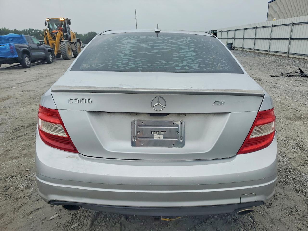 2008 Mercedes-benz C 300 Silver vin: WDDGF54X58F134597