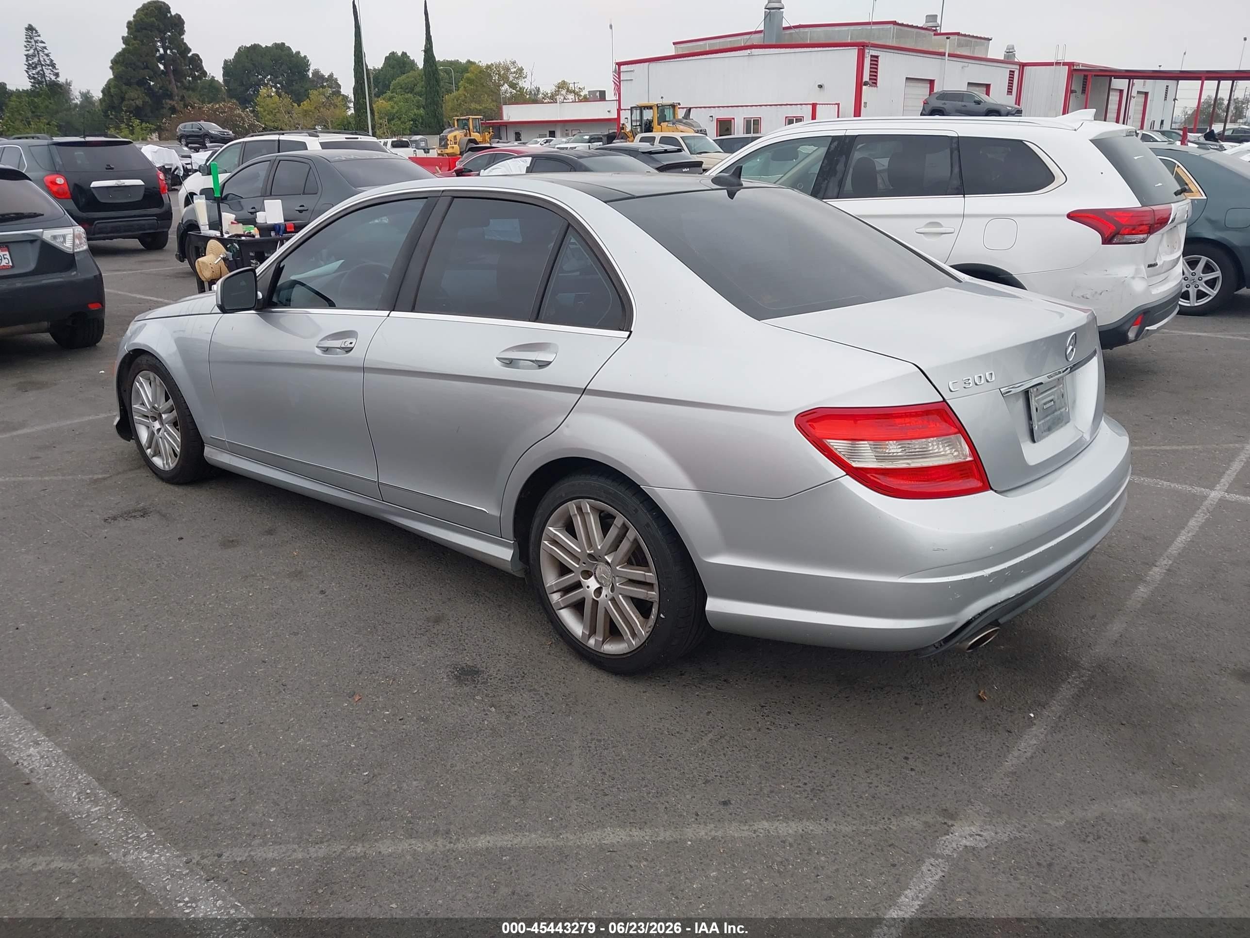 2008 Mercedes-benz C 300 Luxury/sport Silver vin: WDDGF54X58R013518