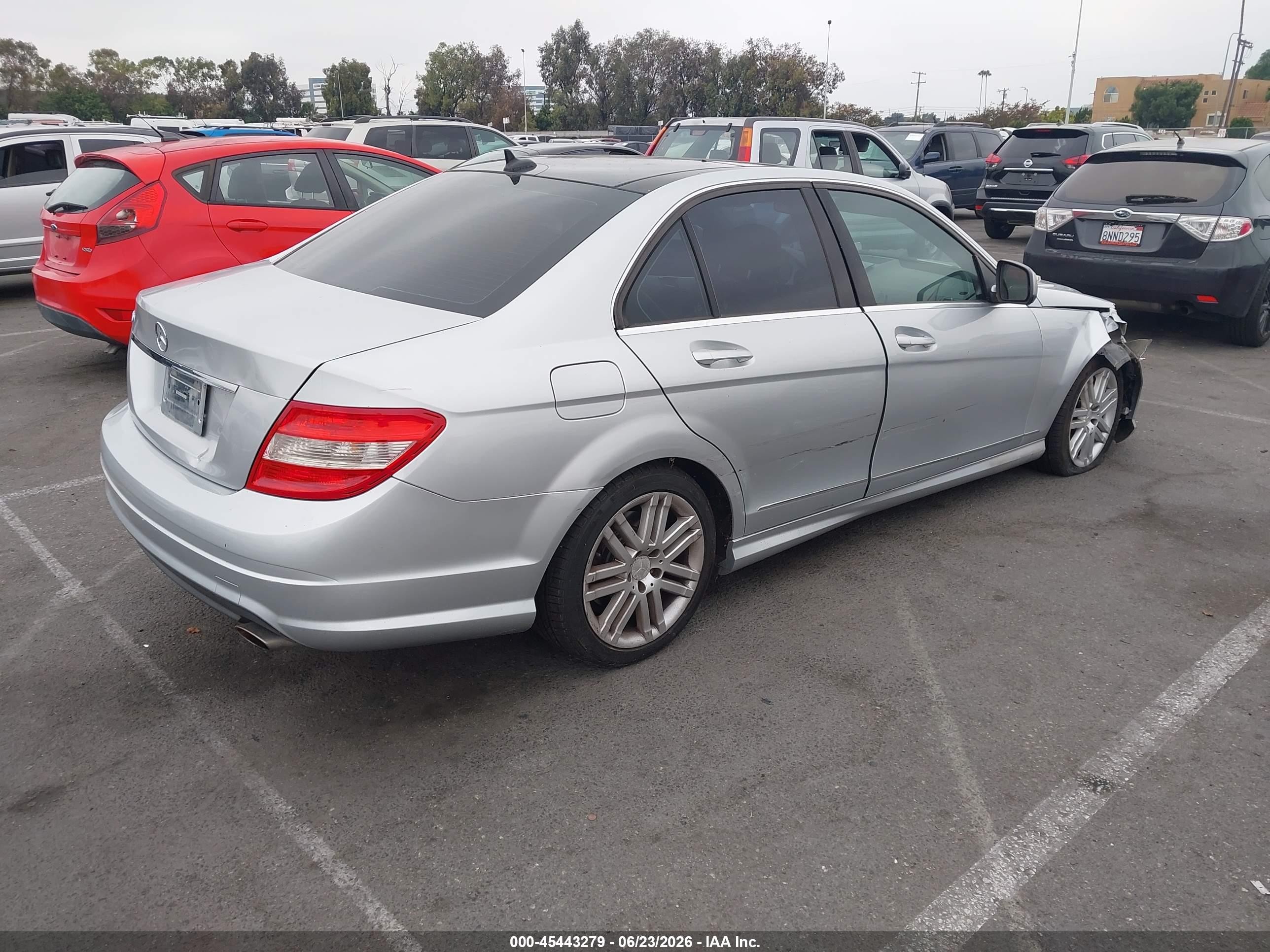 2008 Mercedes-benz C 300 Luxury/sport Silver vin: WDDGF54X58R013518