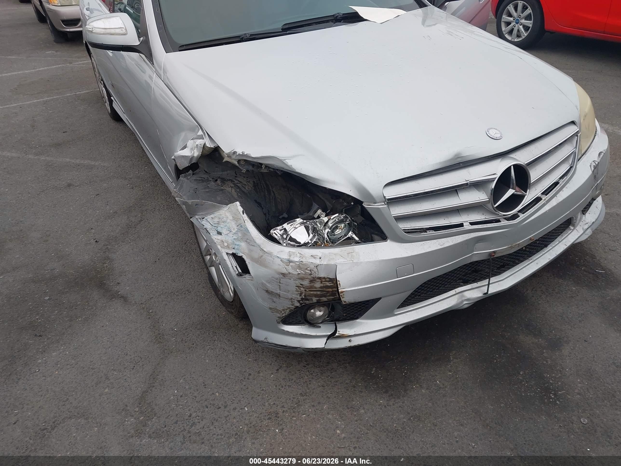 2008 Mercedes-benz C 300 Luxury/sport Silver vin: WDDGF54X58R013518