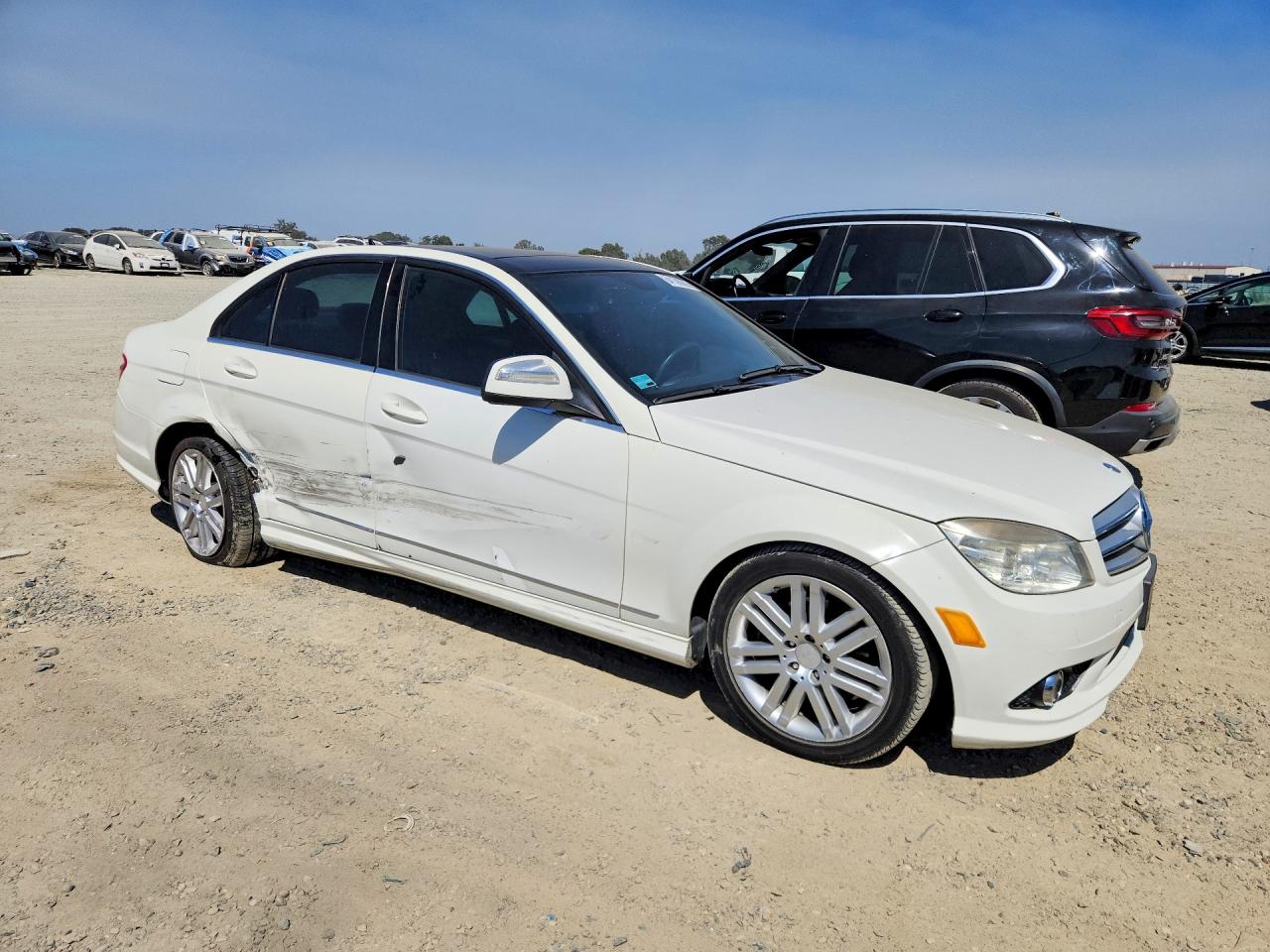 2008 Mercedes-benz C 300 White vin: WDDGF54X58R023837
