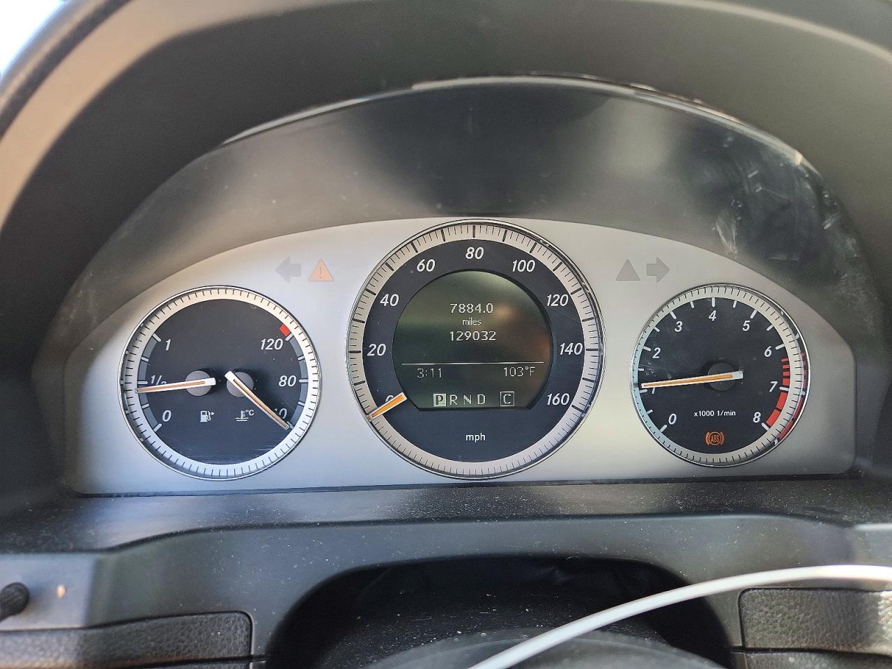 2008 Mercedes-benz C 300 White vin: WDDGF54X58R023837