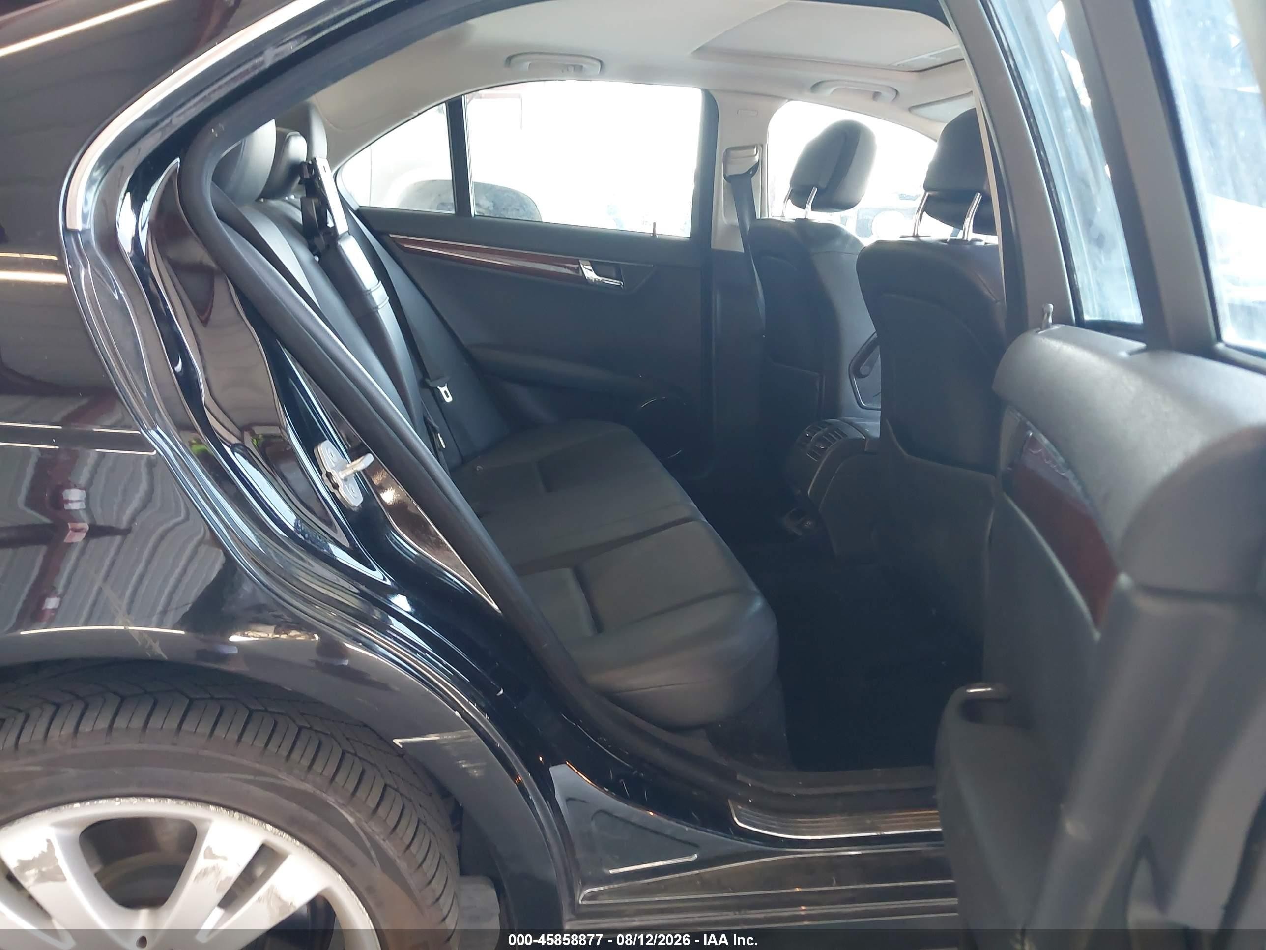 2008 Mercedes-benz C 300 Luxury/sport Black vin: WDDGF54X58R030142