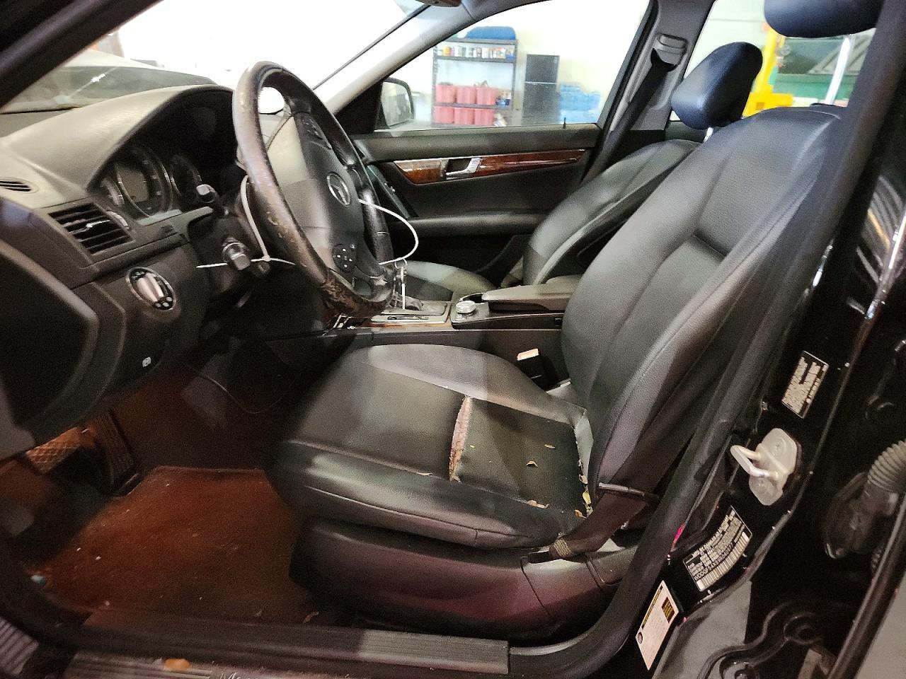 2009 Mercedes-benz C 300 Black vin: WDDGF54X59R040977