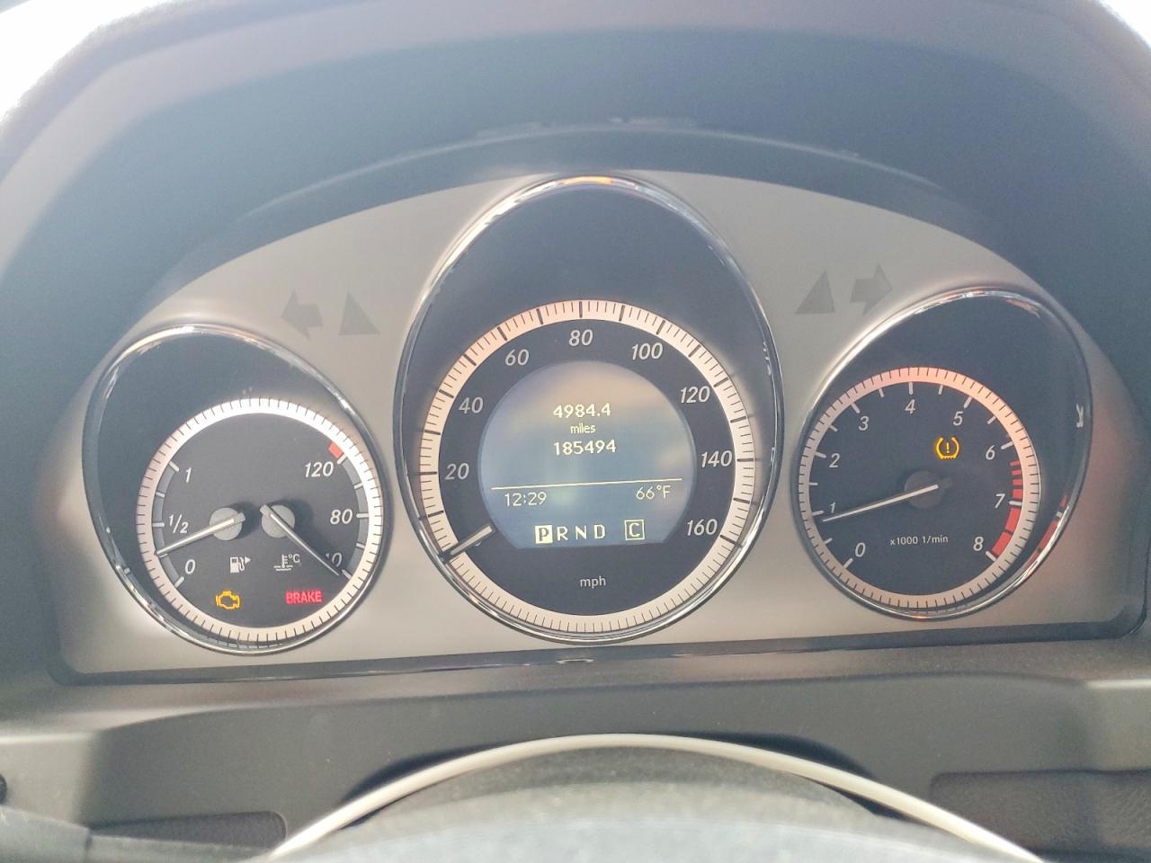 2009 Mercedes-benz C 300 White vin: WDDGF54X59R064681