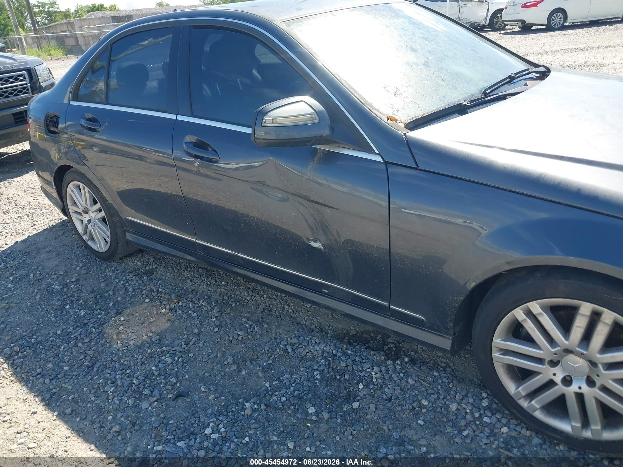 2009 Mercedes-benz C 300 Sport Gray vin: WDDGF54X59R068679