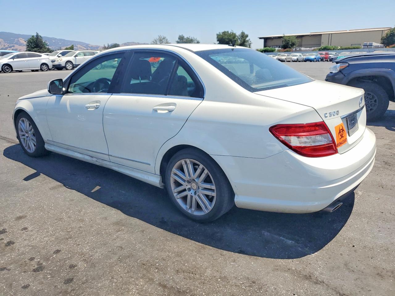 2009 Mercedes-benz C 300 White vin: WDDGF54X59R070562