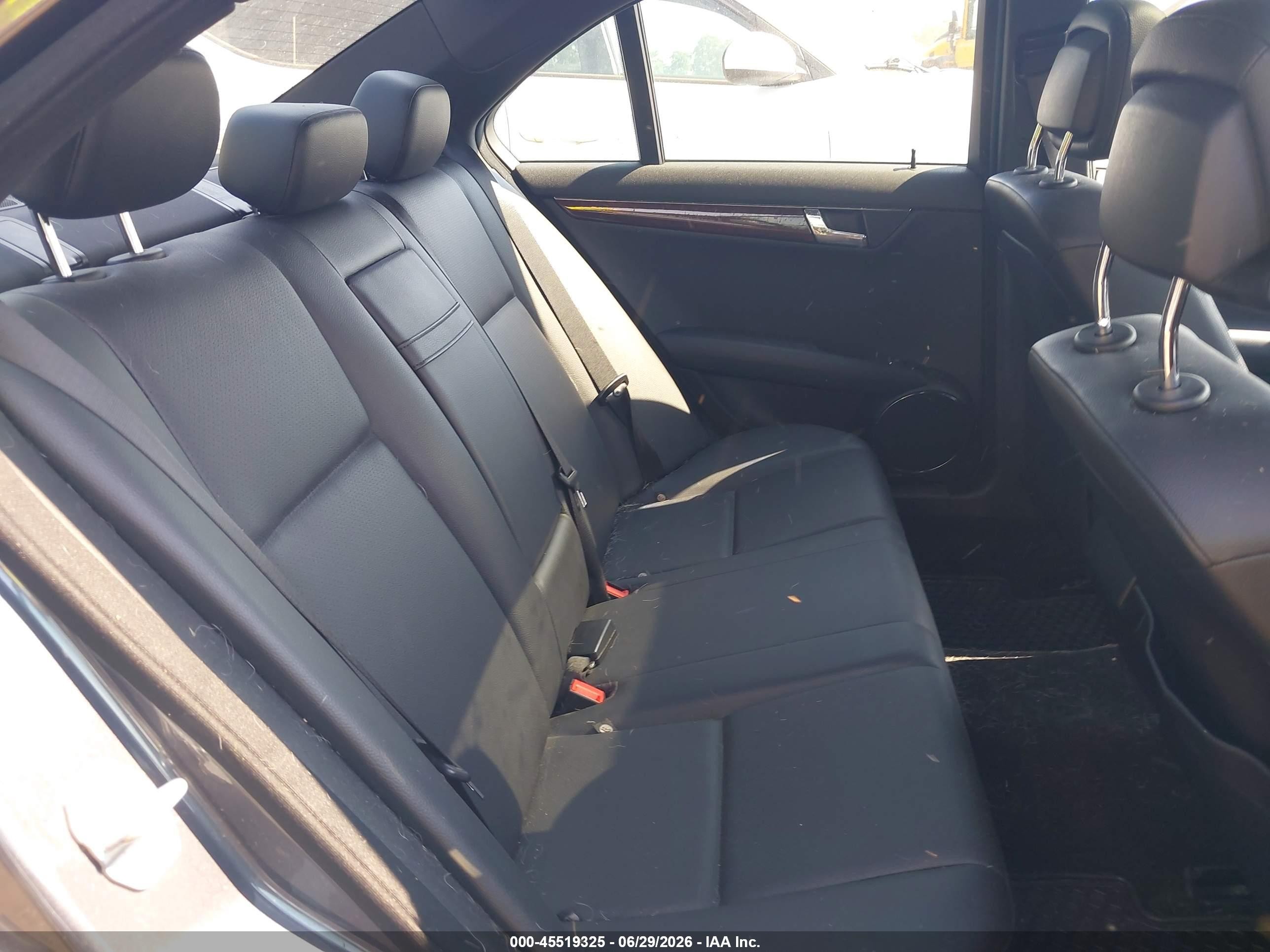 2009 Mercedes-benz C 300 Luxury/sport Gray vin: WDDGF54X59R084316