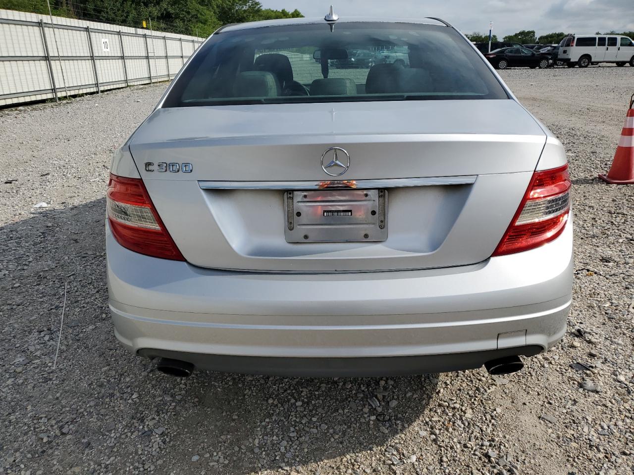 2008 Mercedes-benz C 300 Silver vin: WDDGF54X68F070294