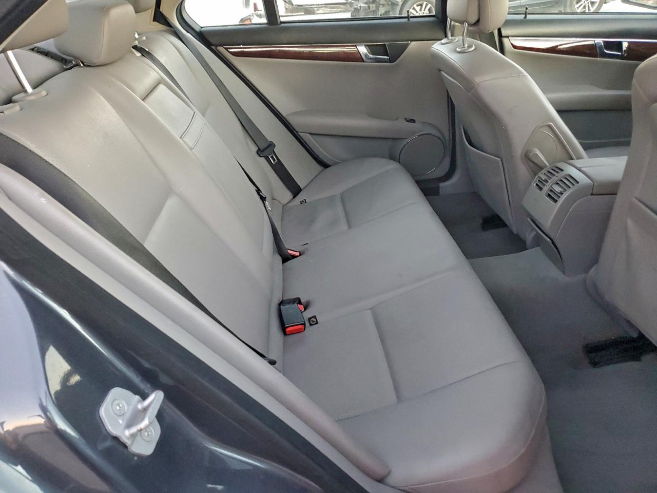 2008 Mercedes-benz C 300 Gray vin: WDDGF54X68F075155