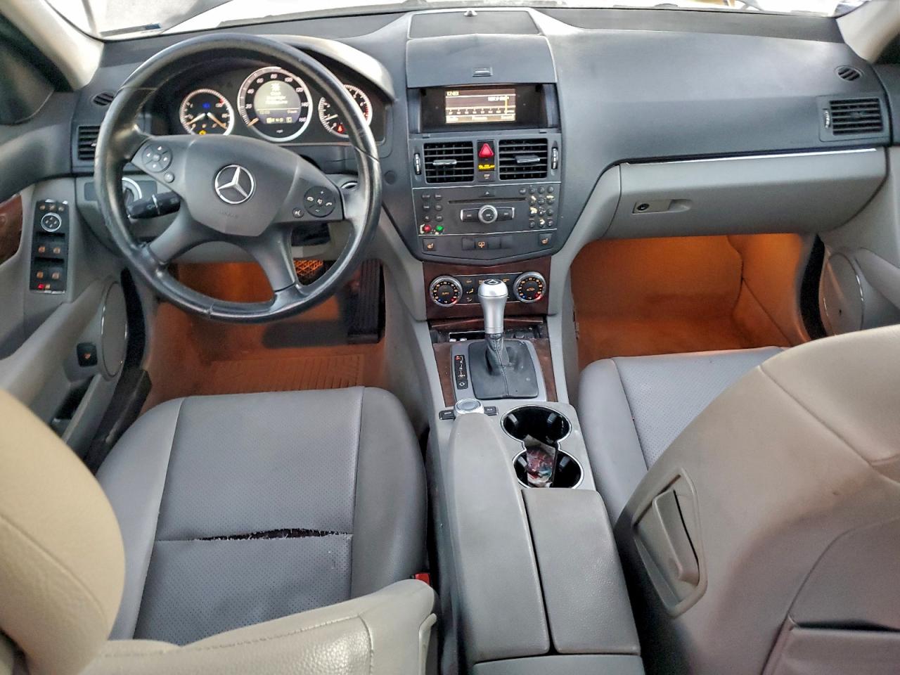 2008 Mercedes-benz C 300 Gray vin: WDDGF54X68F075155