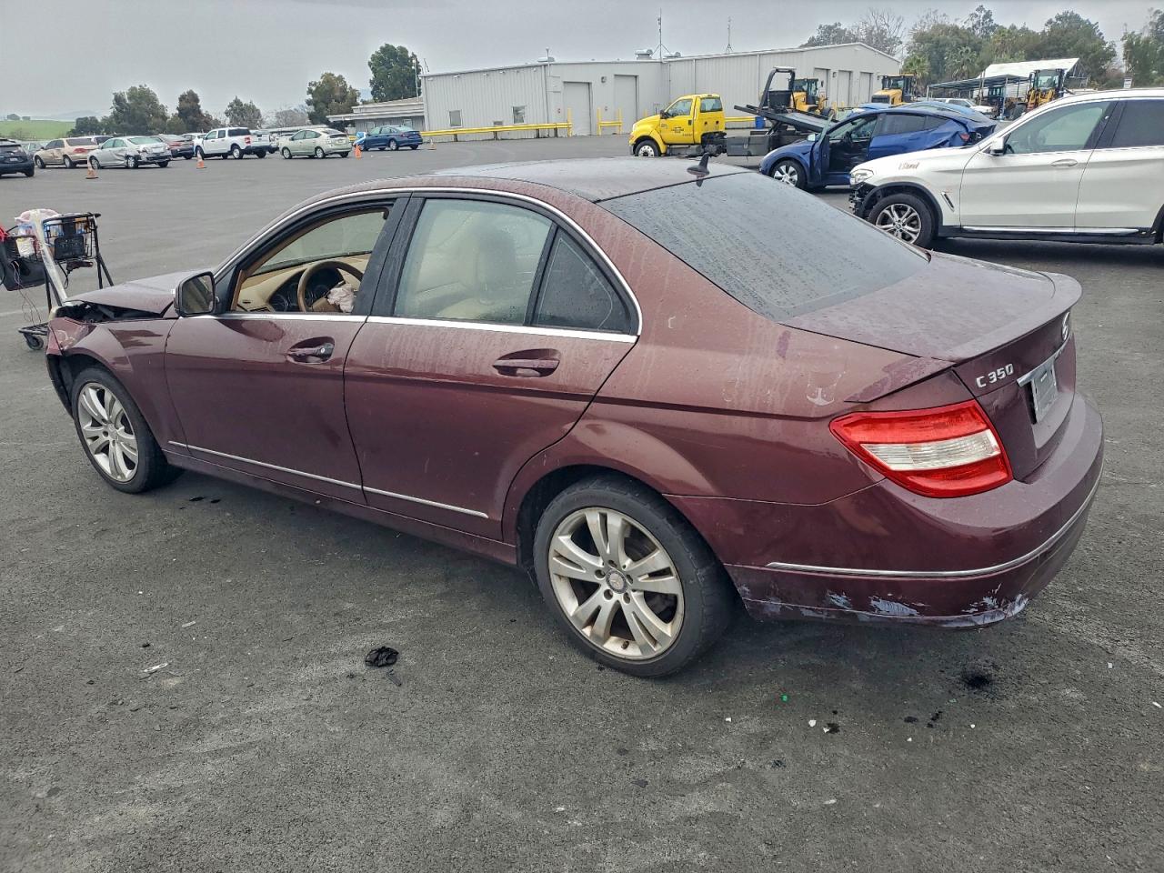 2008 Mercedes-benz C 300 Burgundy vin: WDDGF54X68F082672