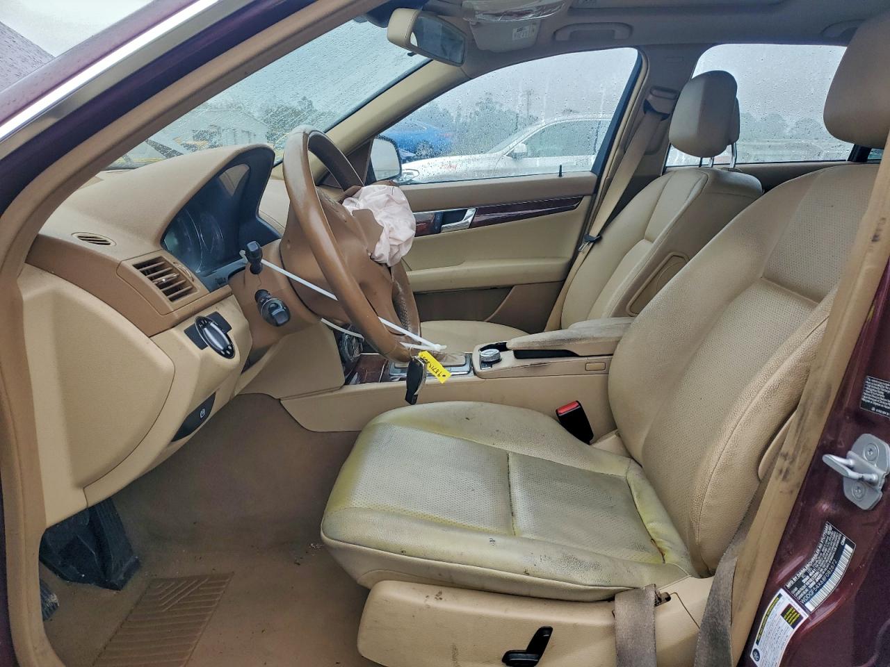 2008 Mercedes-benz C 300 Burgundy vin: WDDGF54X68F082672