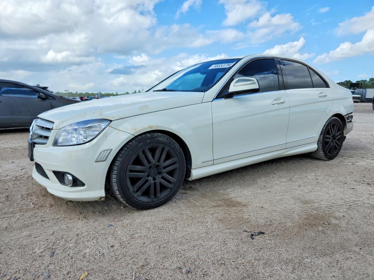 2008 Mercedes-benz C 300 White vin: WDDGF54X68F097656