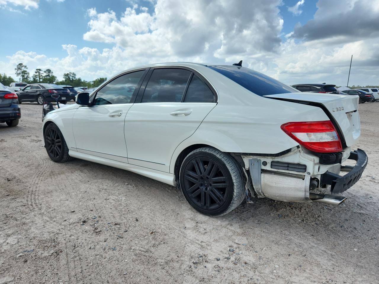 2008 Mercedes-benz C 300 White vin: WDDGF54X68F097656