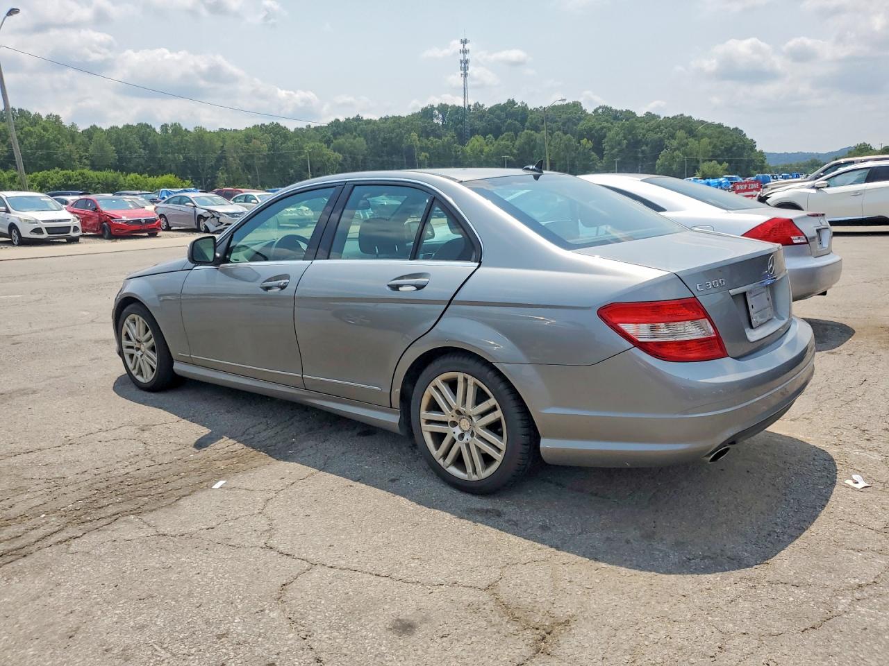 2008 Mercedes-benz C 300 Серебряный vin: WDDGF54X68R010501