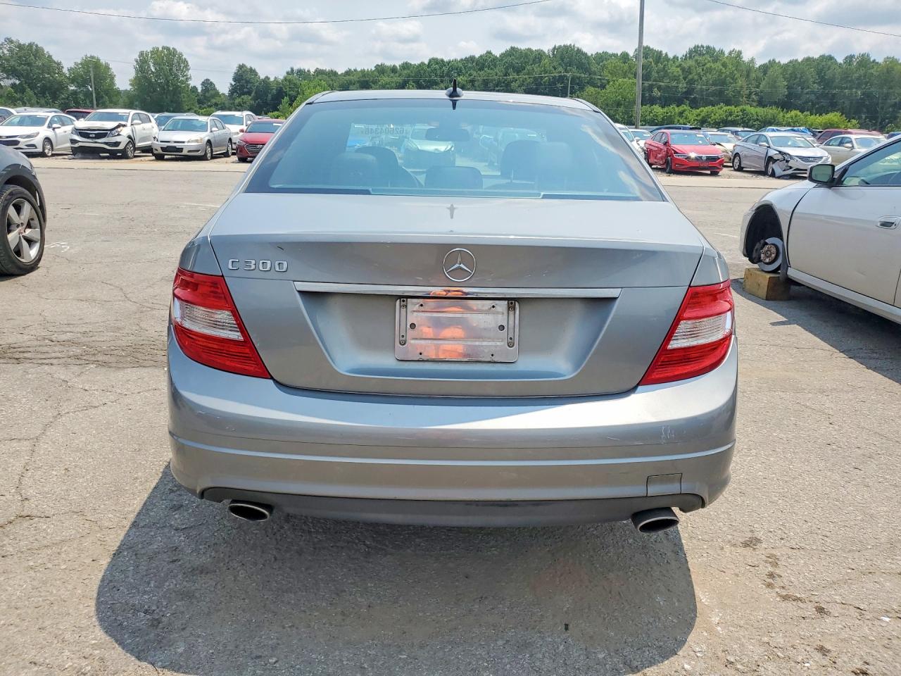 2008 Mercedes-benz C 300 Серебряный vin: WDDGF54X68R010501