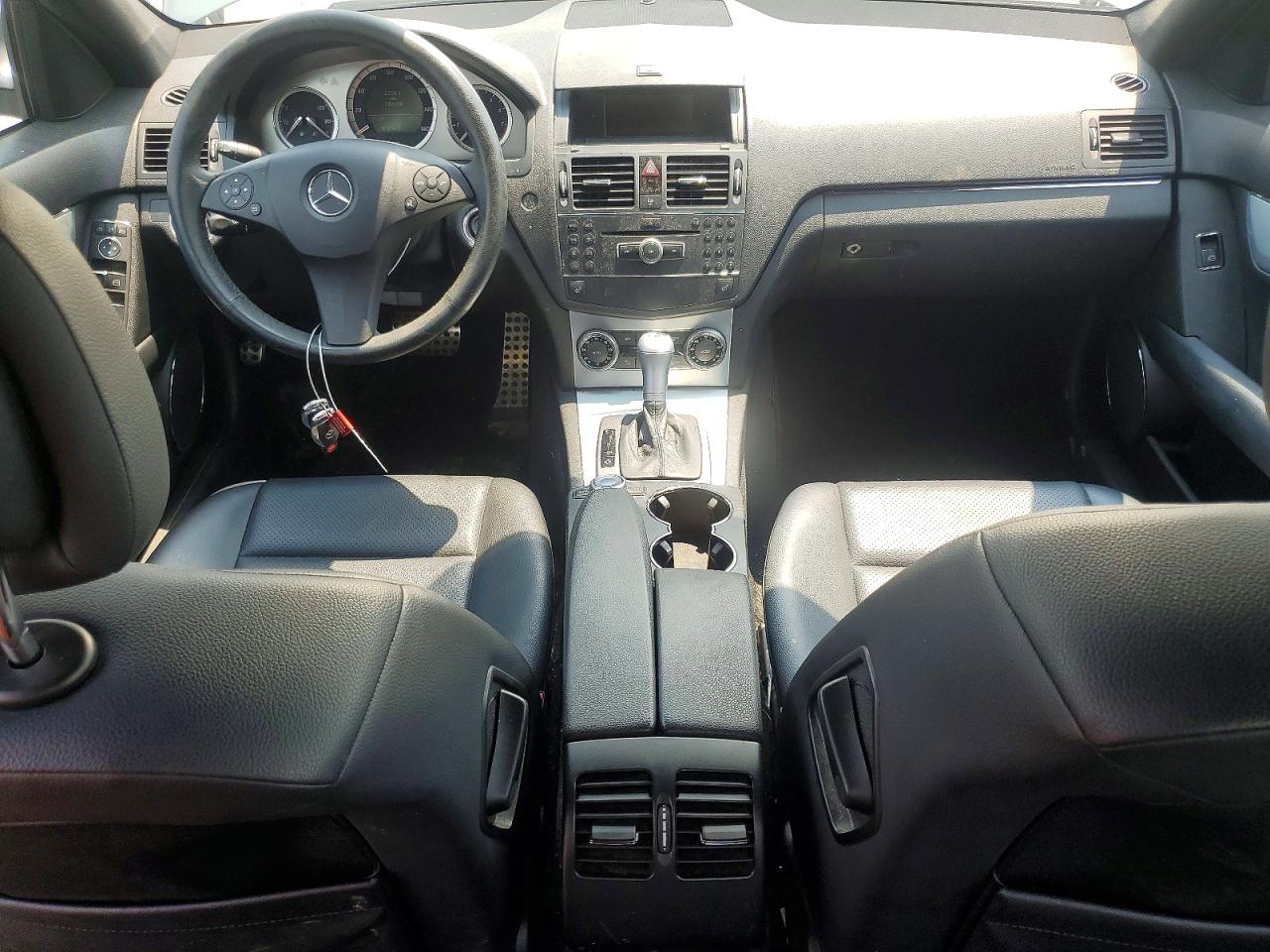2008 Mercedes-benz C 300 Серебряный vin: WDDGF54X68R010501