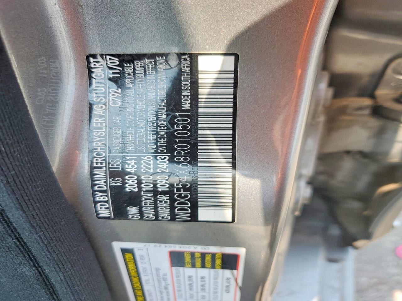 2008 Mercedes-benz C 300 Серебряный vin: WDDGF54X68R010501