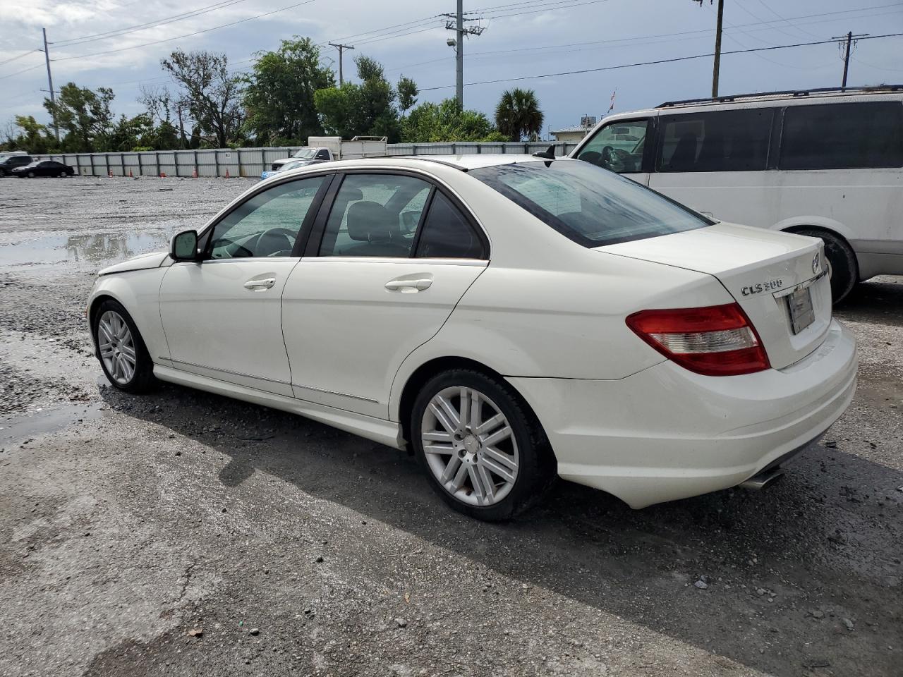 2008 Mercedes-benz C 300 White vin: WDDGF54X68R037200