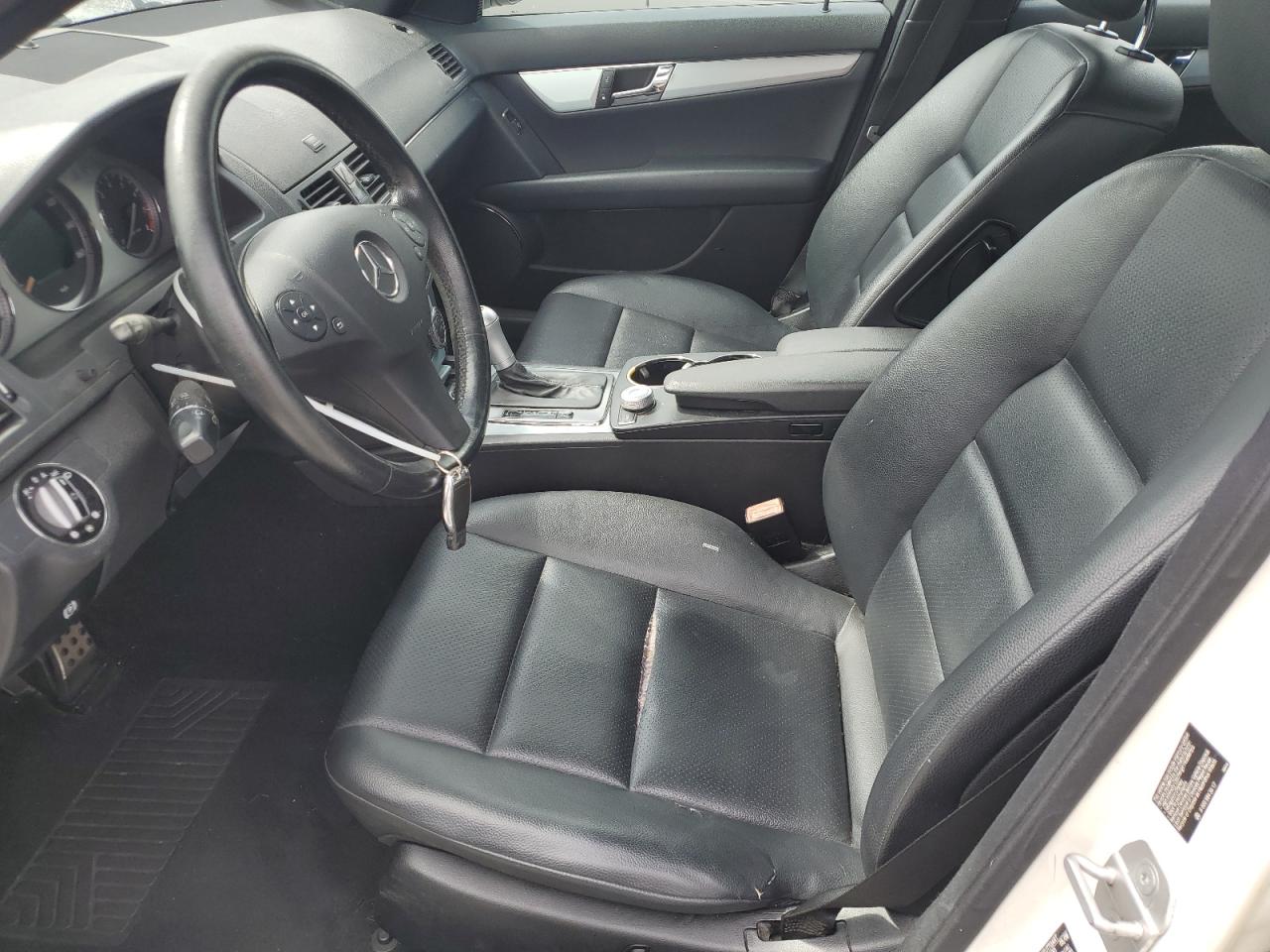 2008 Mercedes-benz C 300 White vin: WDDGF54X68R037200