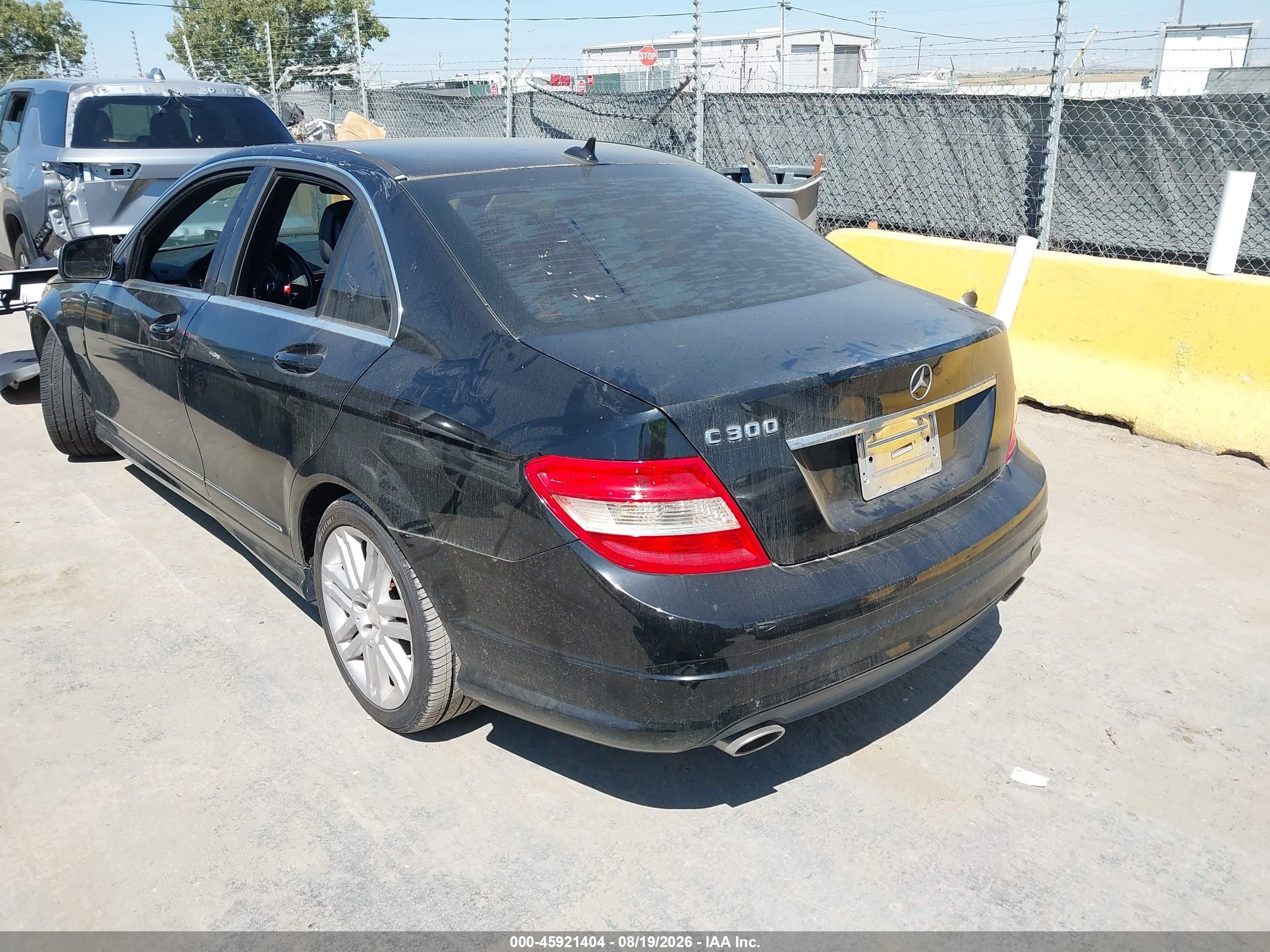 2009 Mercedes-benz C 300 Luxury/sport Black vin: WDDGF54X69R068318