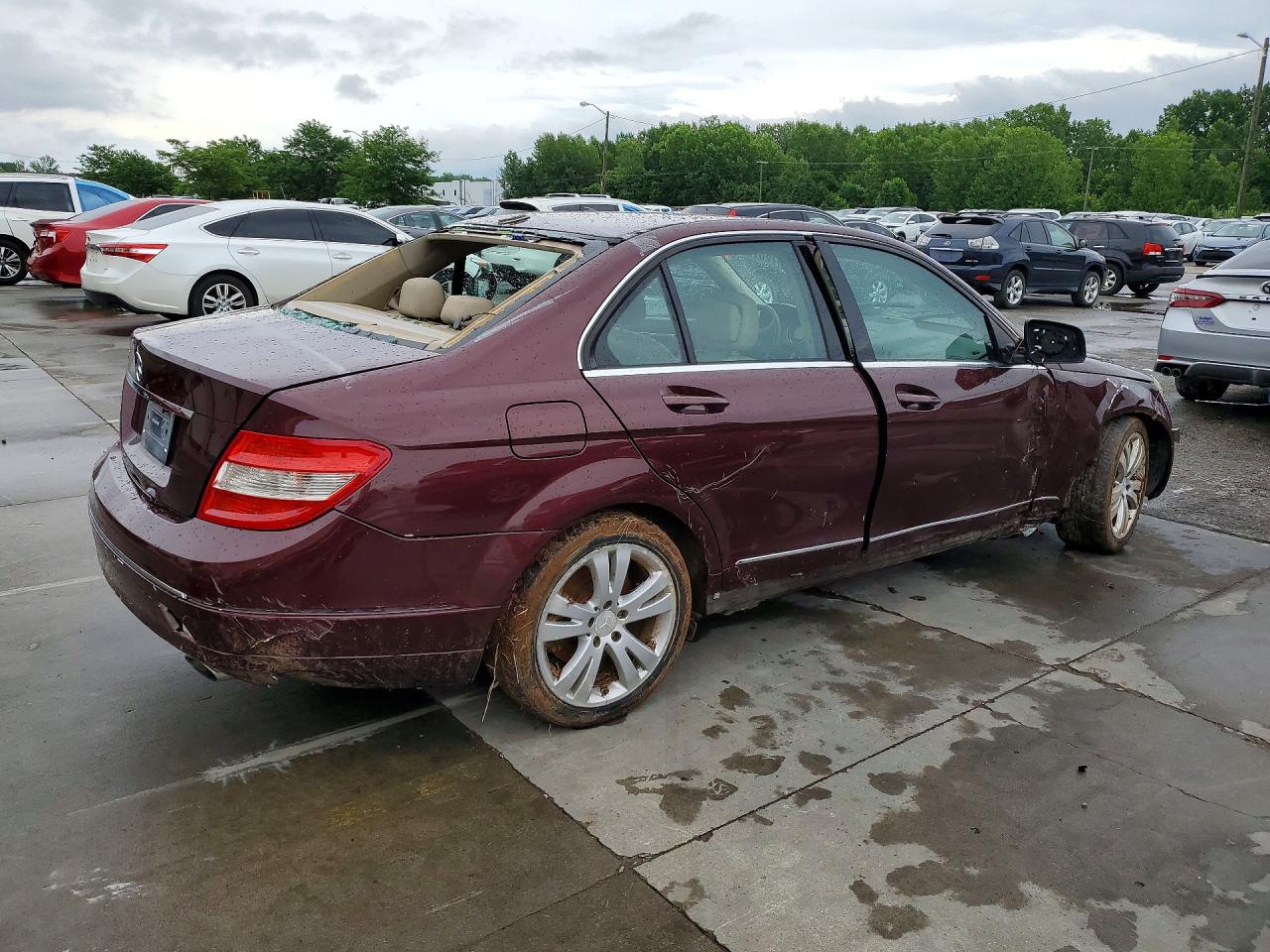 2009 Mercedes-benz C 300 Красный vin: WDDGF54X69R072112
