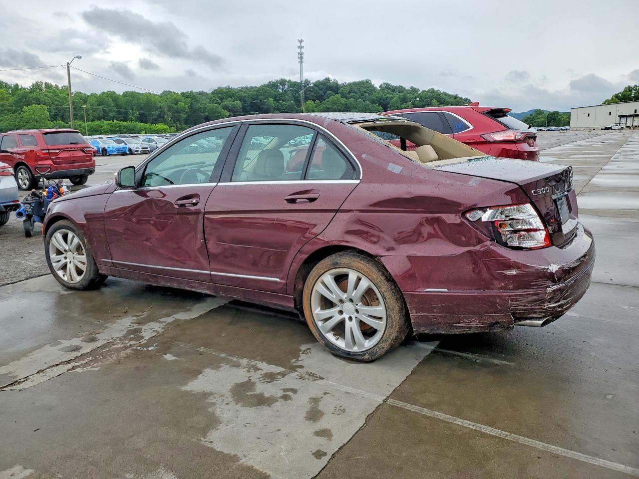 2009 Mercedes-benz C 300 Красный vin: WDDGF54X69R072112