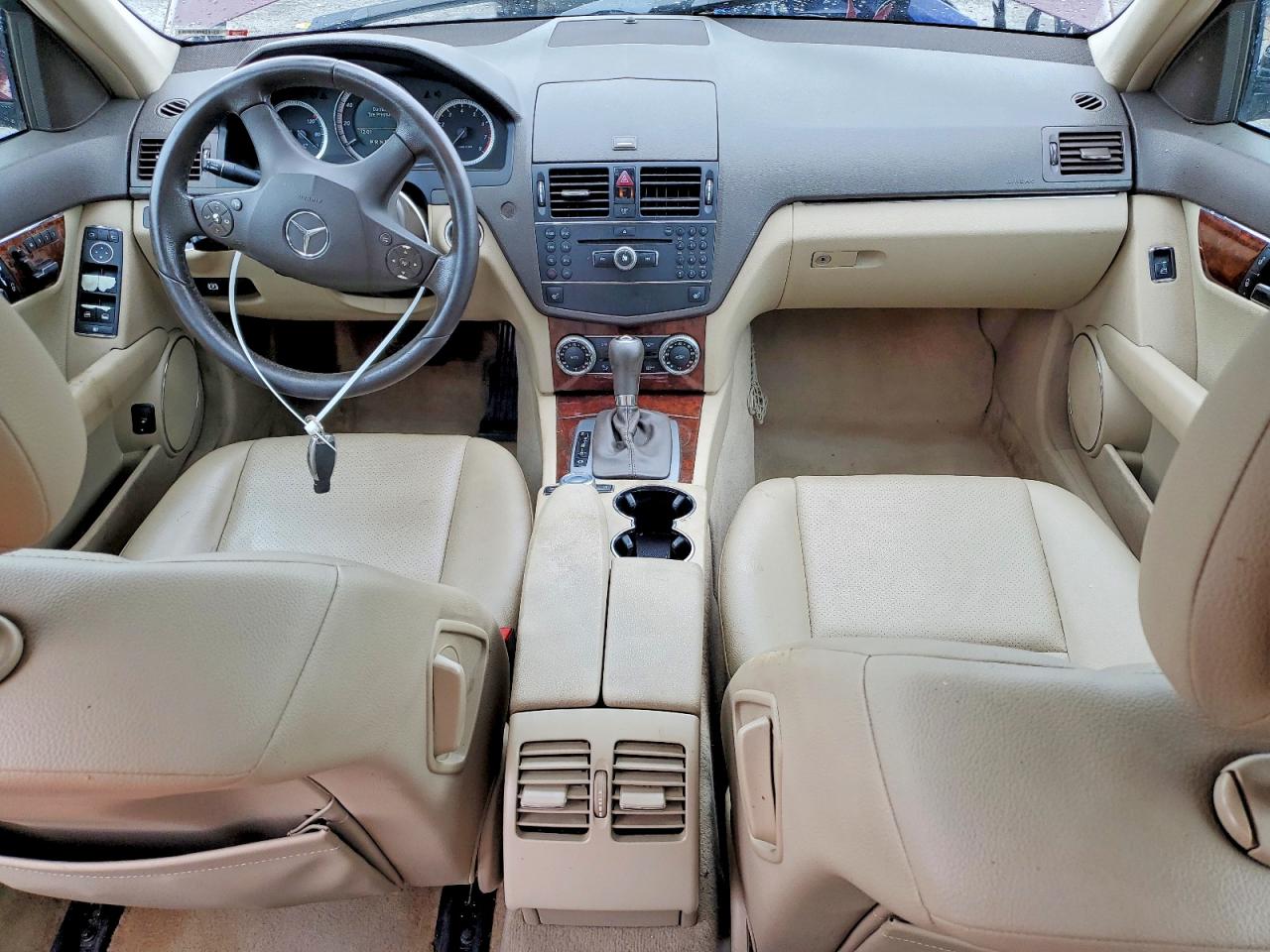 2009 Mercedes-benz C 300 Красный vin: WDDGF54X69R072112
