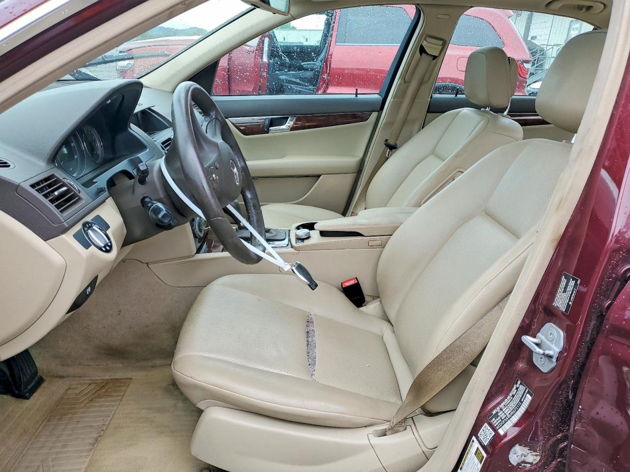 2009 Mercedes-benz C 300 Красный vin: WDDGF54X69R072112