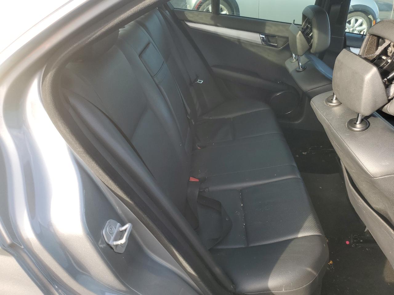 2009 Mercedes-benz C 300 Серый vin: WDDGF54X69R073387