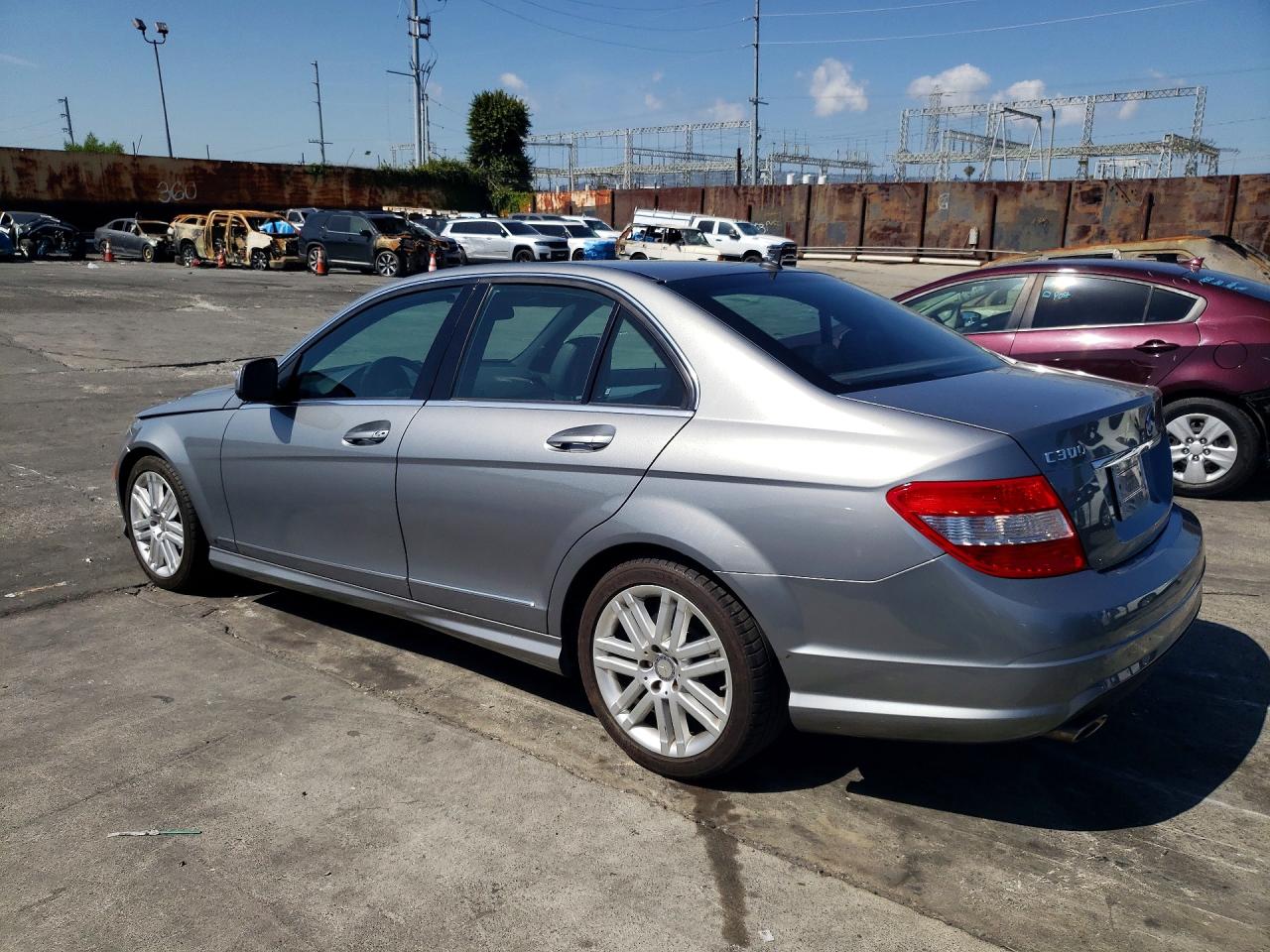 2009 Mercedes-benz C 300 Silver vin: WDDGF54X69R074992