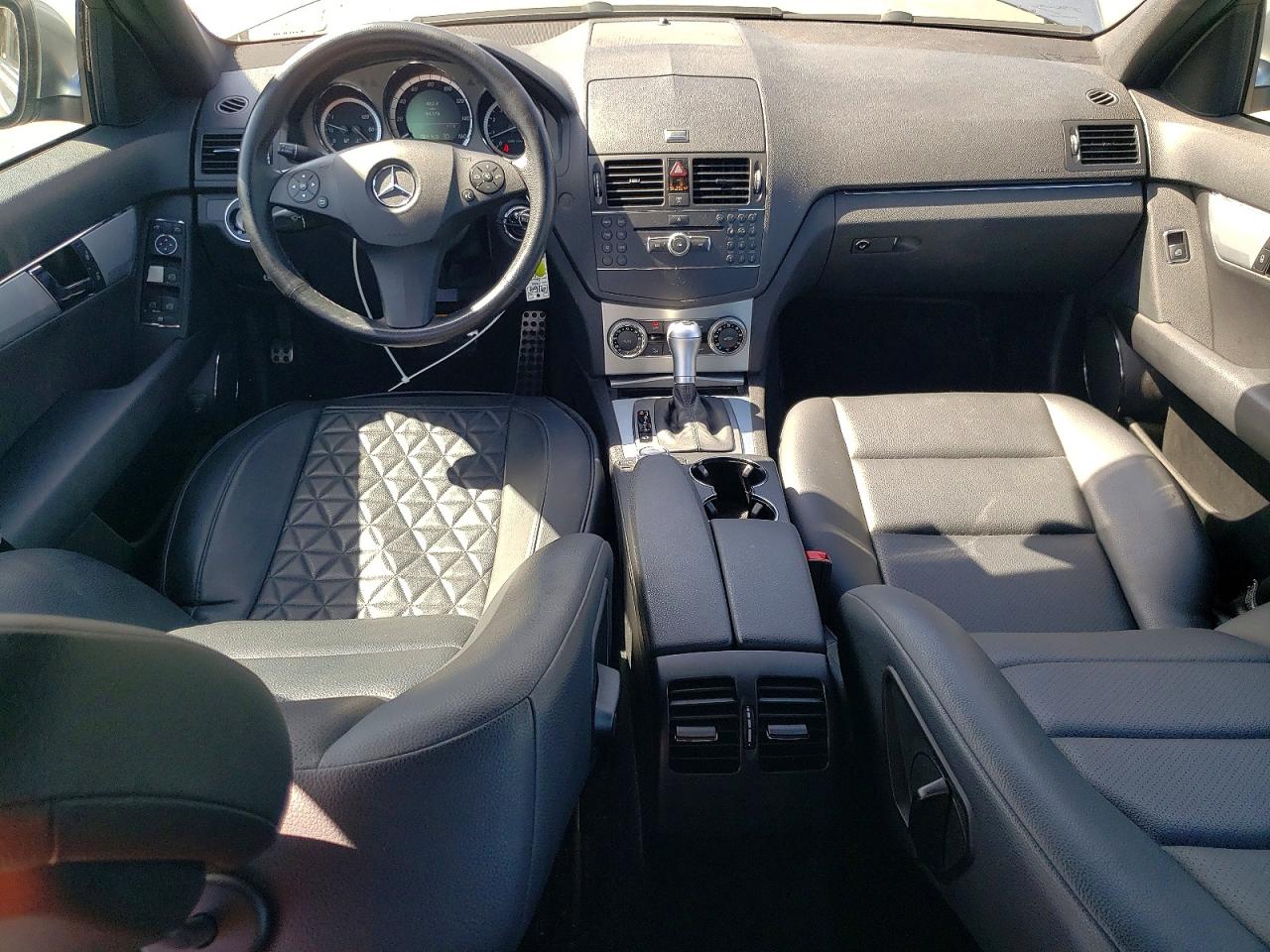 2009 Mercedes-benz C 300 Silver vin: WDDGF54X69R074992